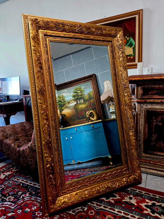 🪞✨Espejo Biselado con Marco de Madera Tallada a Mano – Reflejo de Nobleza Atemporal✨🪞