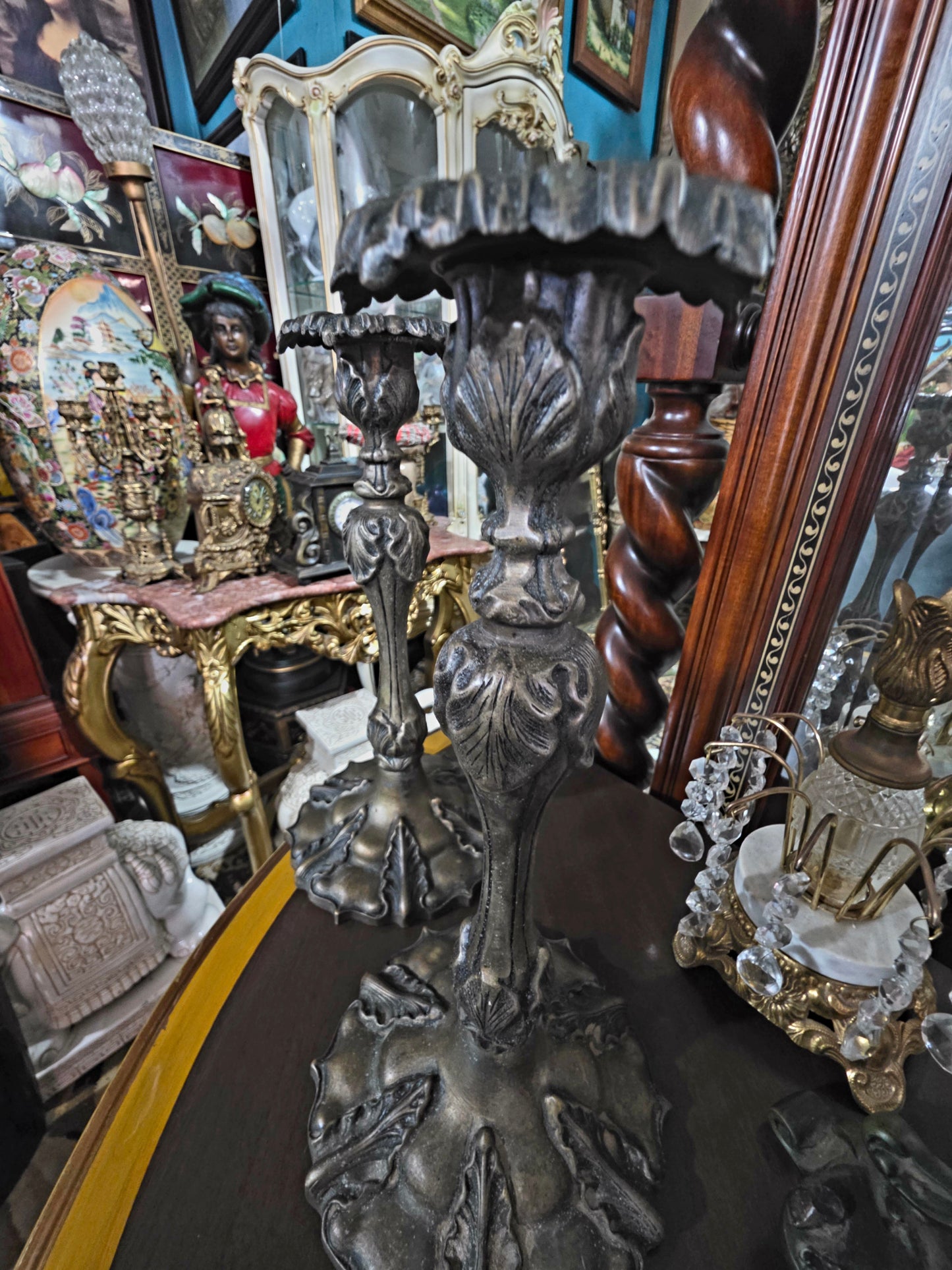 🔥🕯️🔥 Par de Candelabros Antiguos en Bronce 🔥🕯️🔥