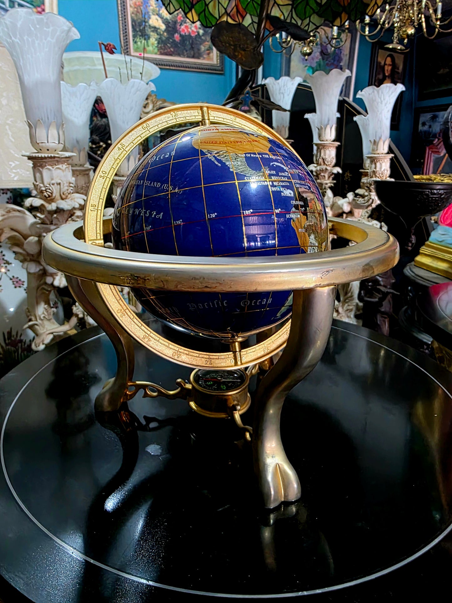 🌍 Globo Decorativo en Cobre – Elegancia Geográfica con Alma Clásica