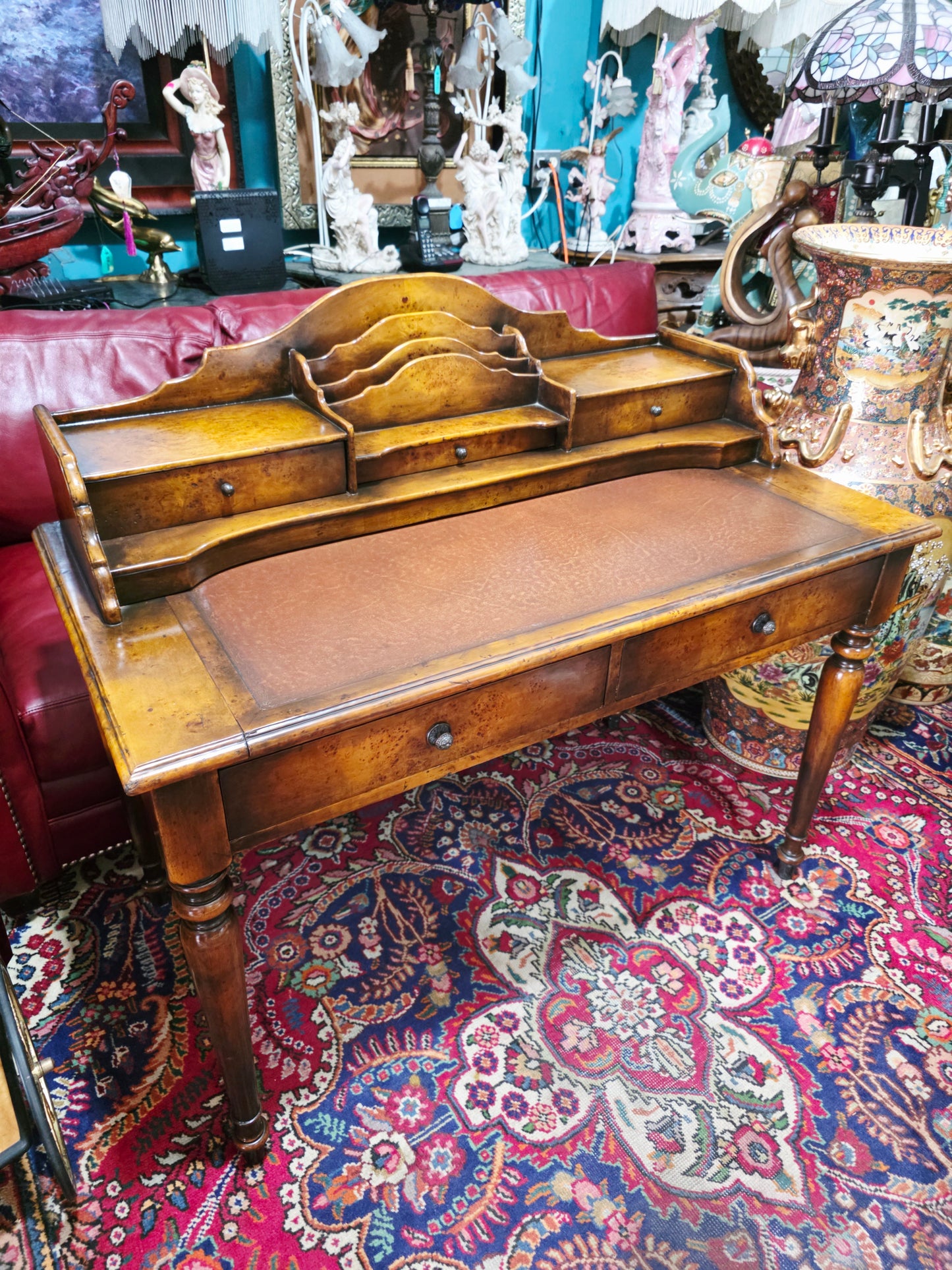 🪶 Secreter Antiguo en Madera de Acacia – Elegancia Clásica y Funcionalidad Atemporal 🪶