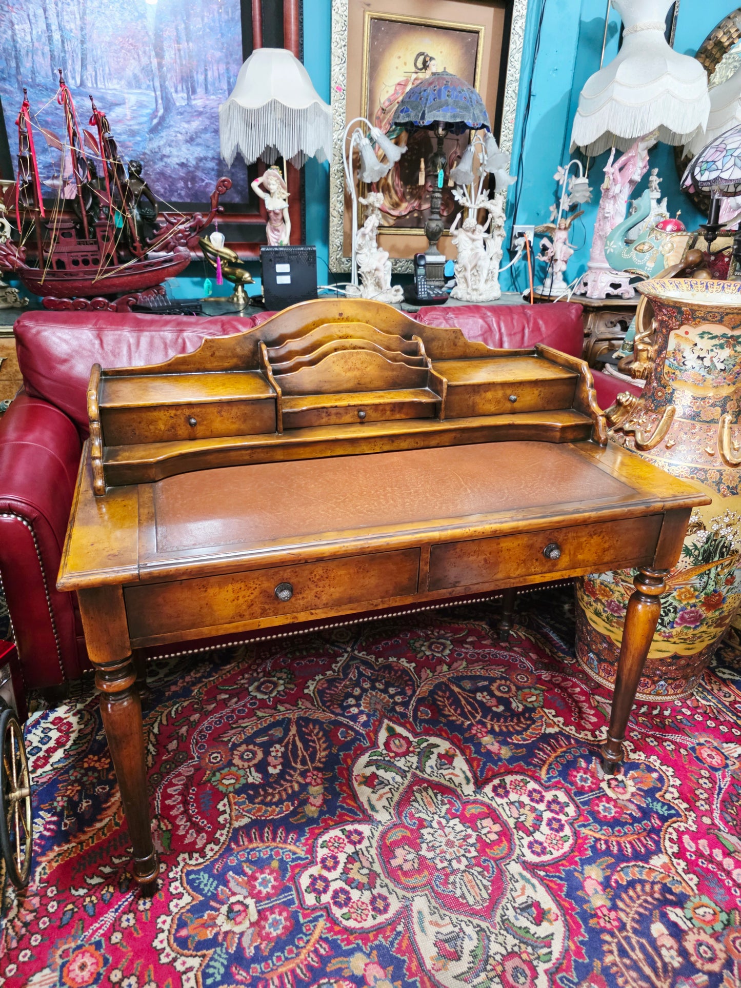 🪶 Secreter Antiguo en Madera de Acacia – Elegancia Clásica y Funcionalidad Atemporal 🪶