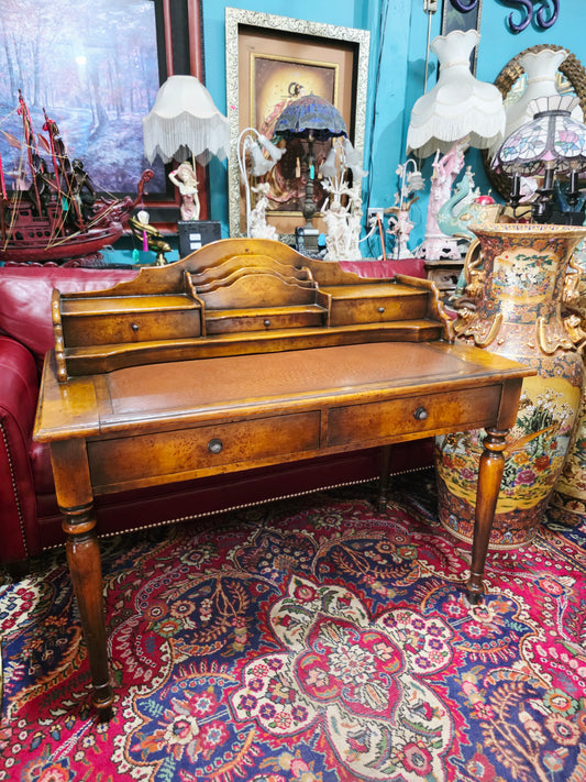 🪶 Secreter Antiguo en Madera de Acacia – Elegancia Clásica y Funcionalidad Atemporal 🪶