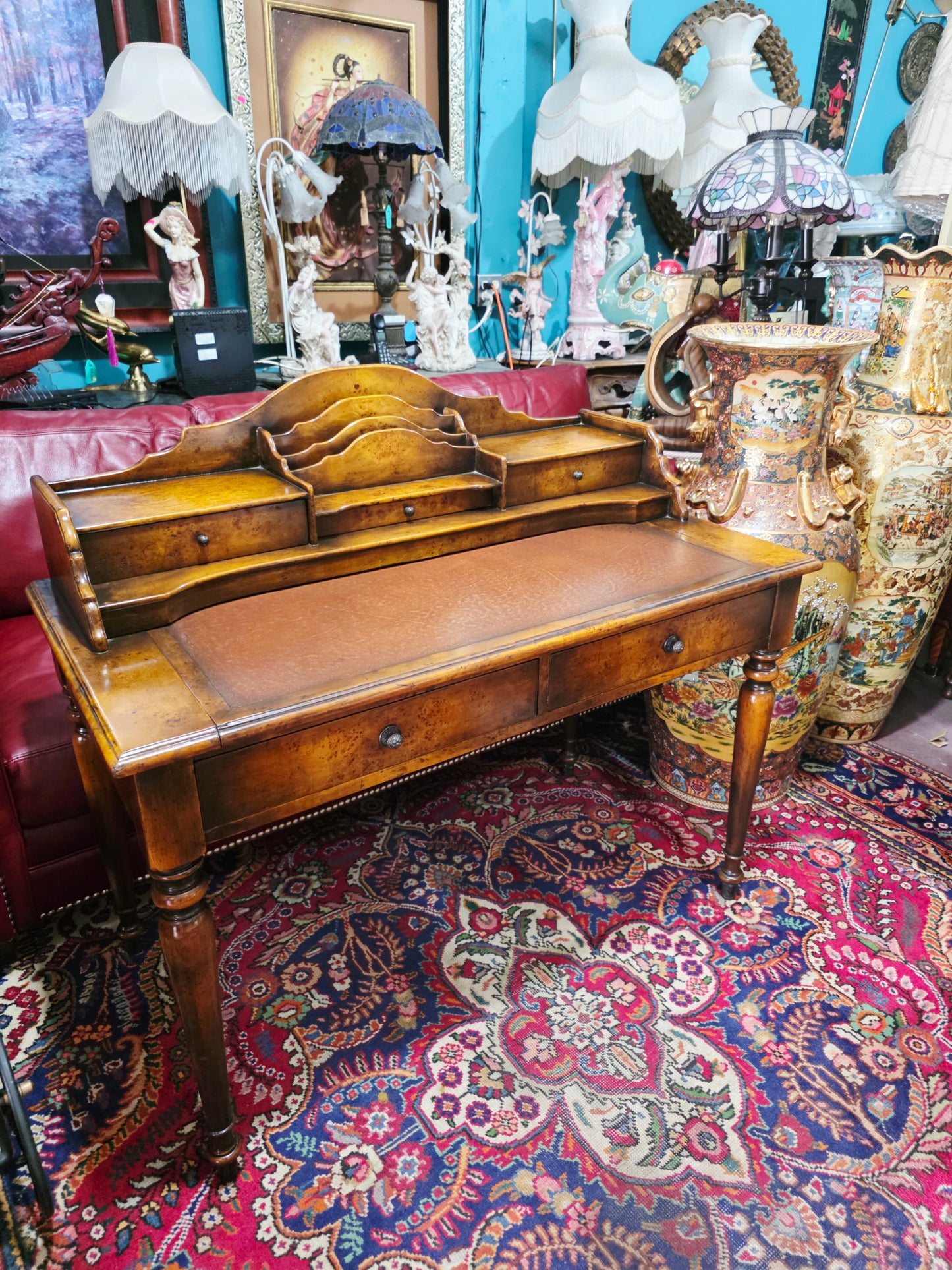 🪶 Secreter Antiguo en Madera de Acacia – Elegancia Clásica y Funcionalidad Atemporal 🪶