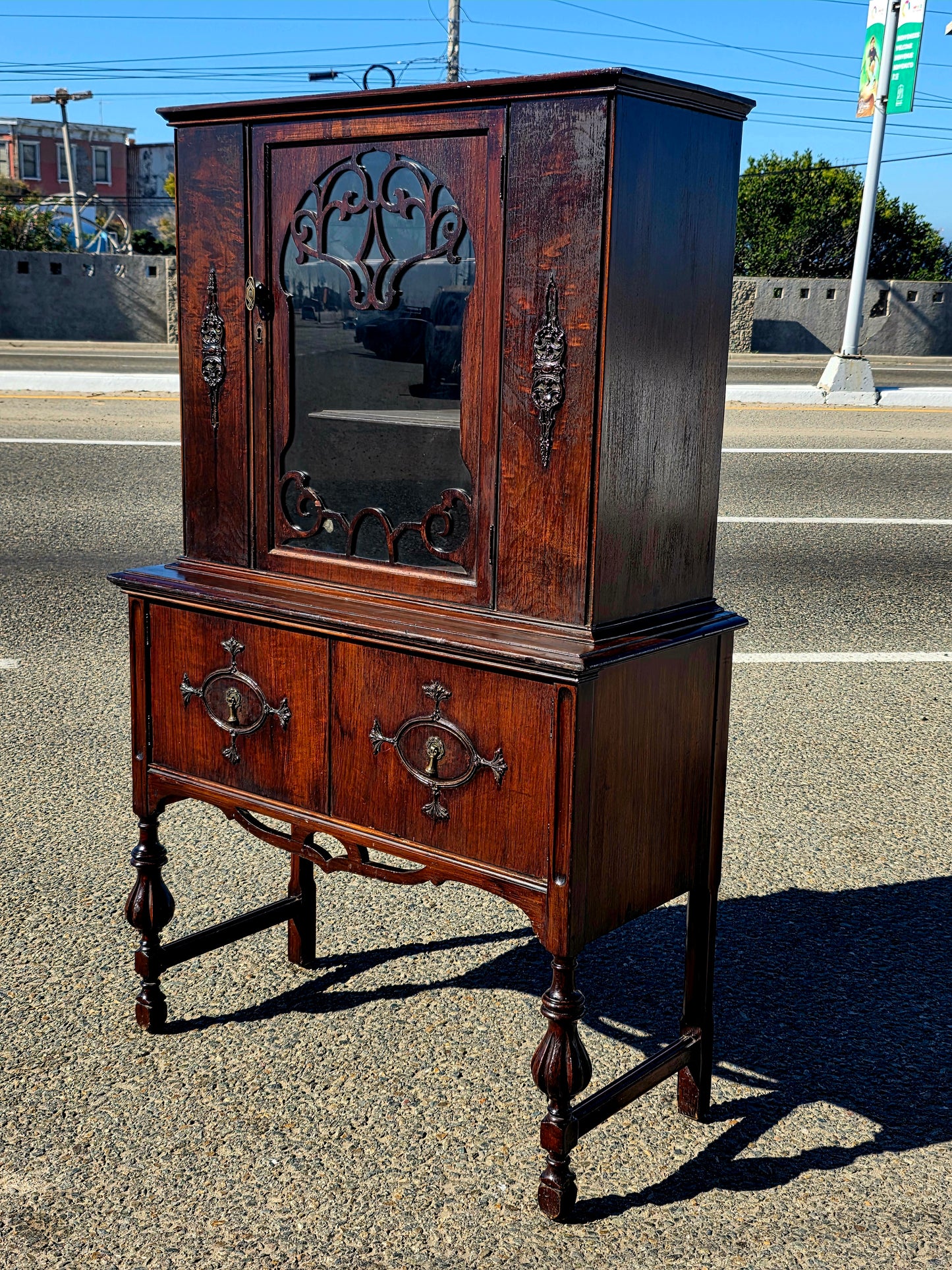 📜🏛️ 📜Vitrina Antigua de Madera De Caoba – Elegancia Centenaria📜🏛️ 📜