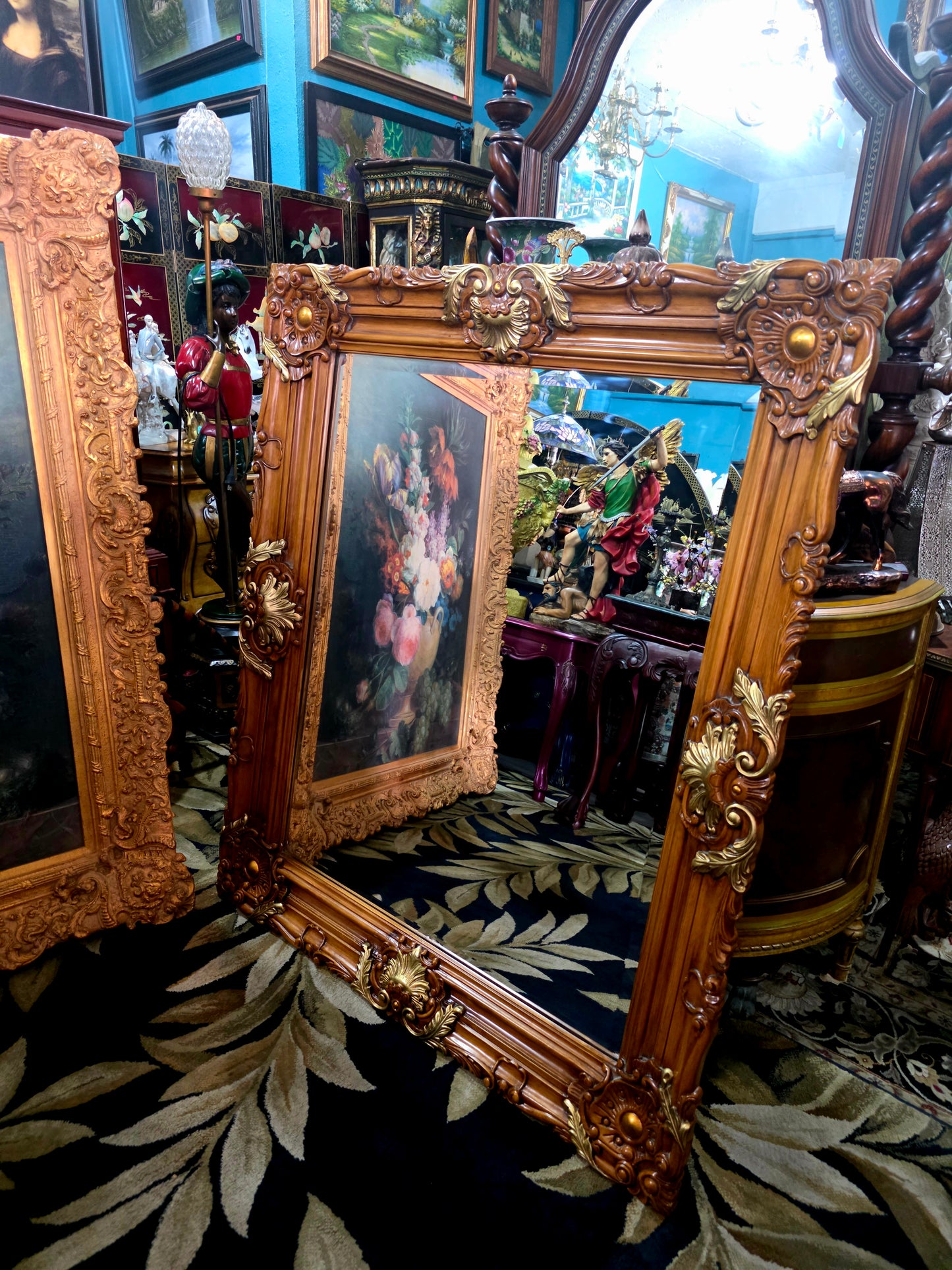 🪞 Espejo de Epoca con Marco Tallado a Mano – Nobleza en Madera y Reflejo 🪞