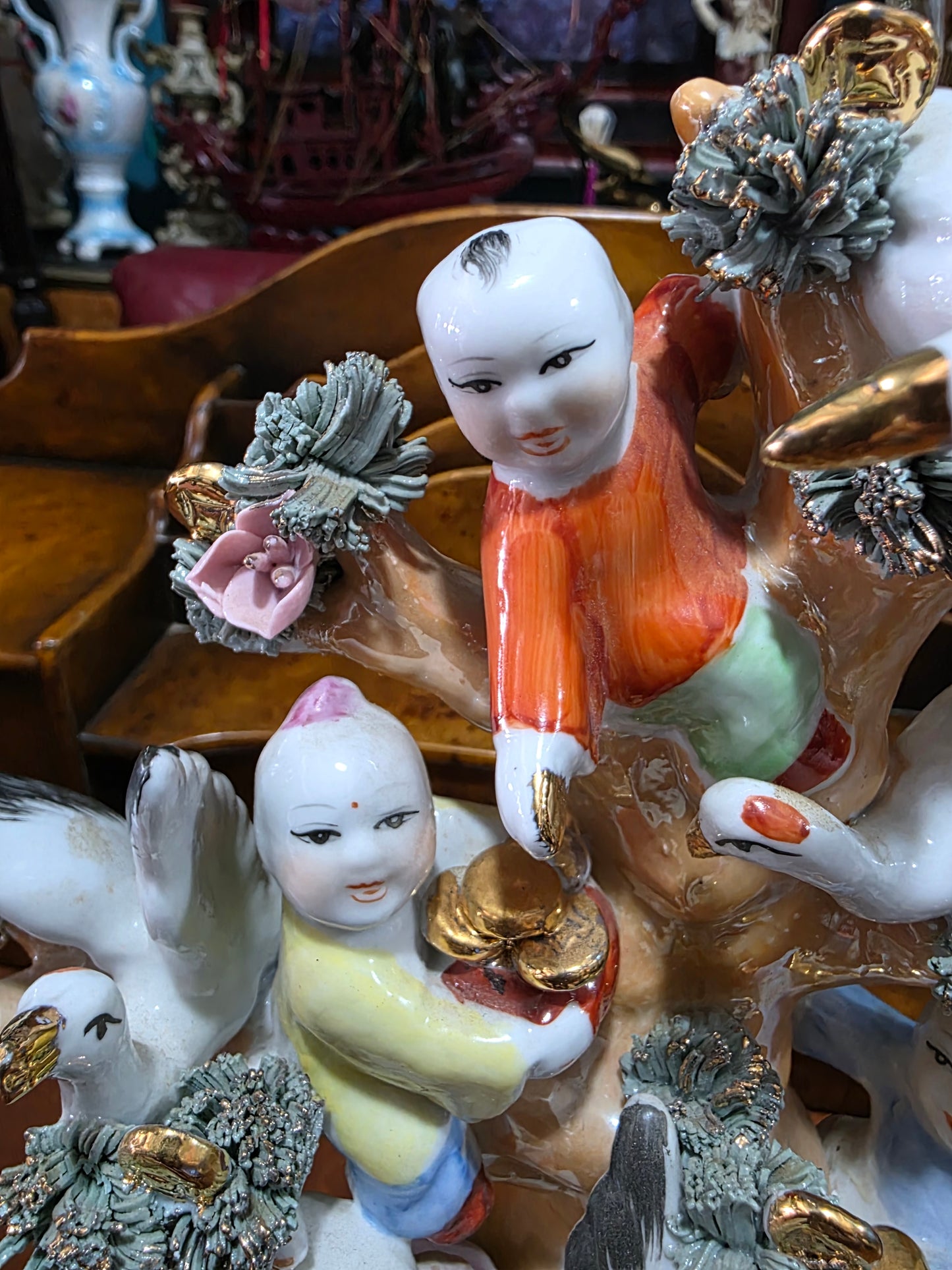 🌸 Arbol de la Prosperidad – Escultura de Porcelana China de Mitad de Siglo 🌸