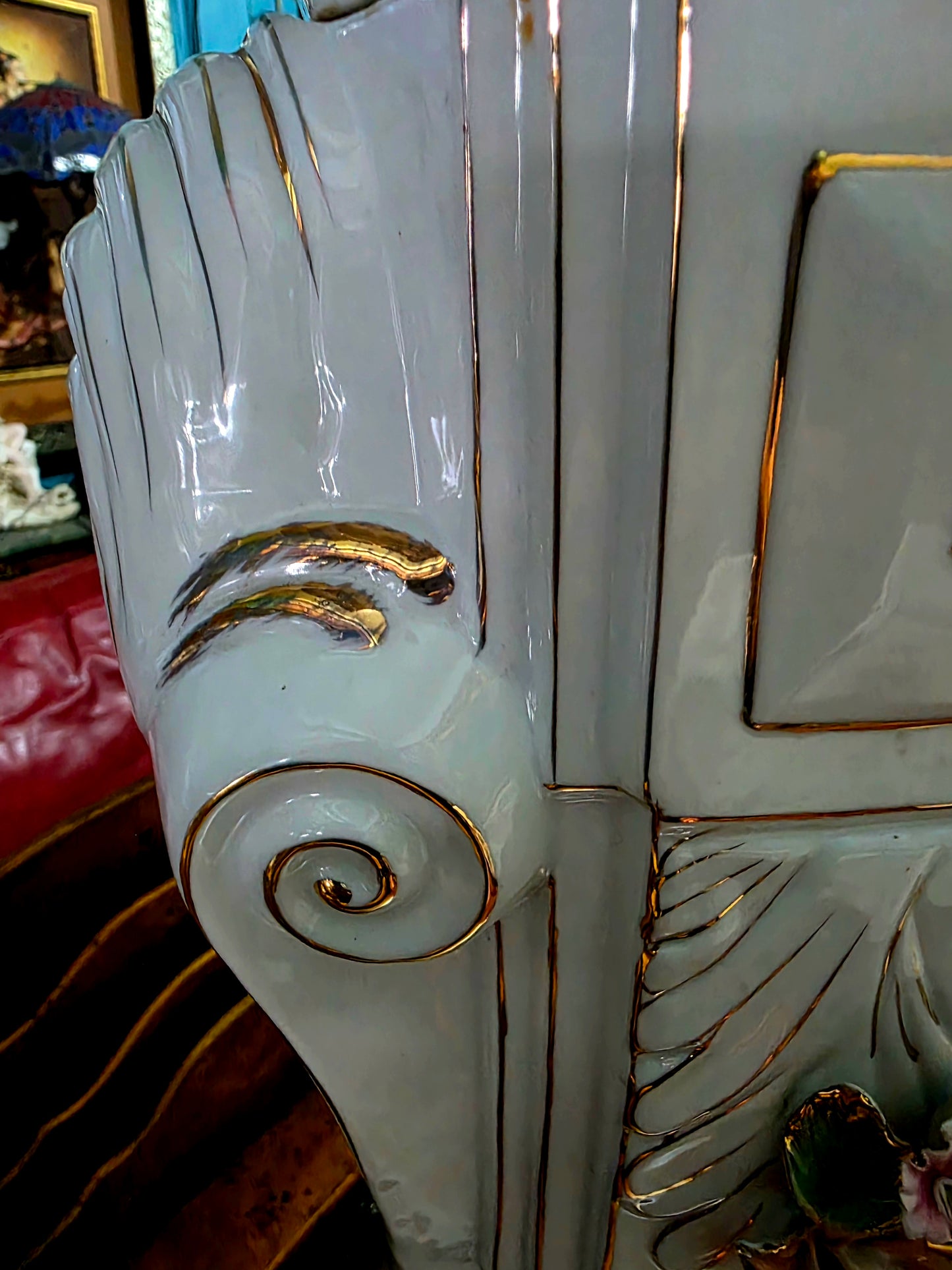 🌸Fine porcelain pedestal – Floral Rococo style🌸