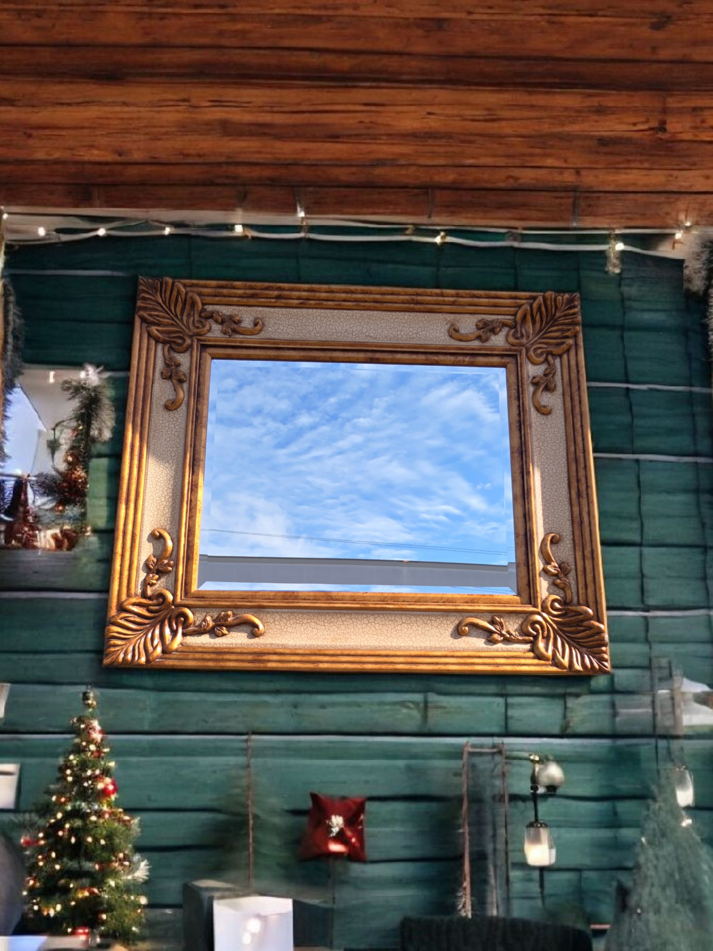 🪞 Mirror with Gold Frame – Timeless Classic with a Grand Presence ✨