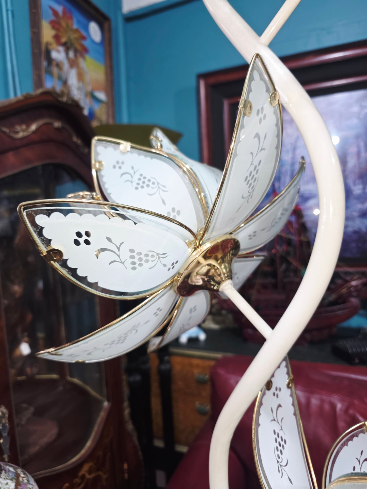 🌸 Pair of Vintage Italian Lotus Flower Lamps – 70s Retro Design ✨