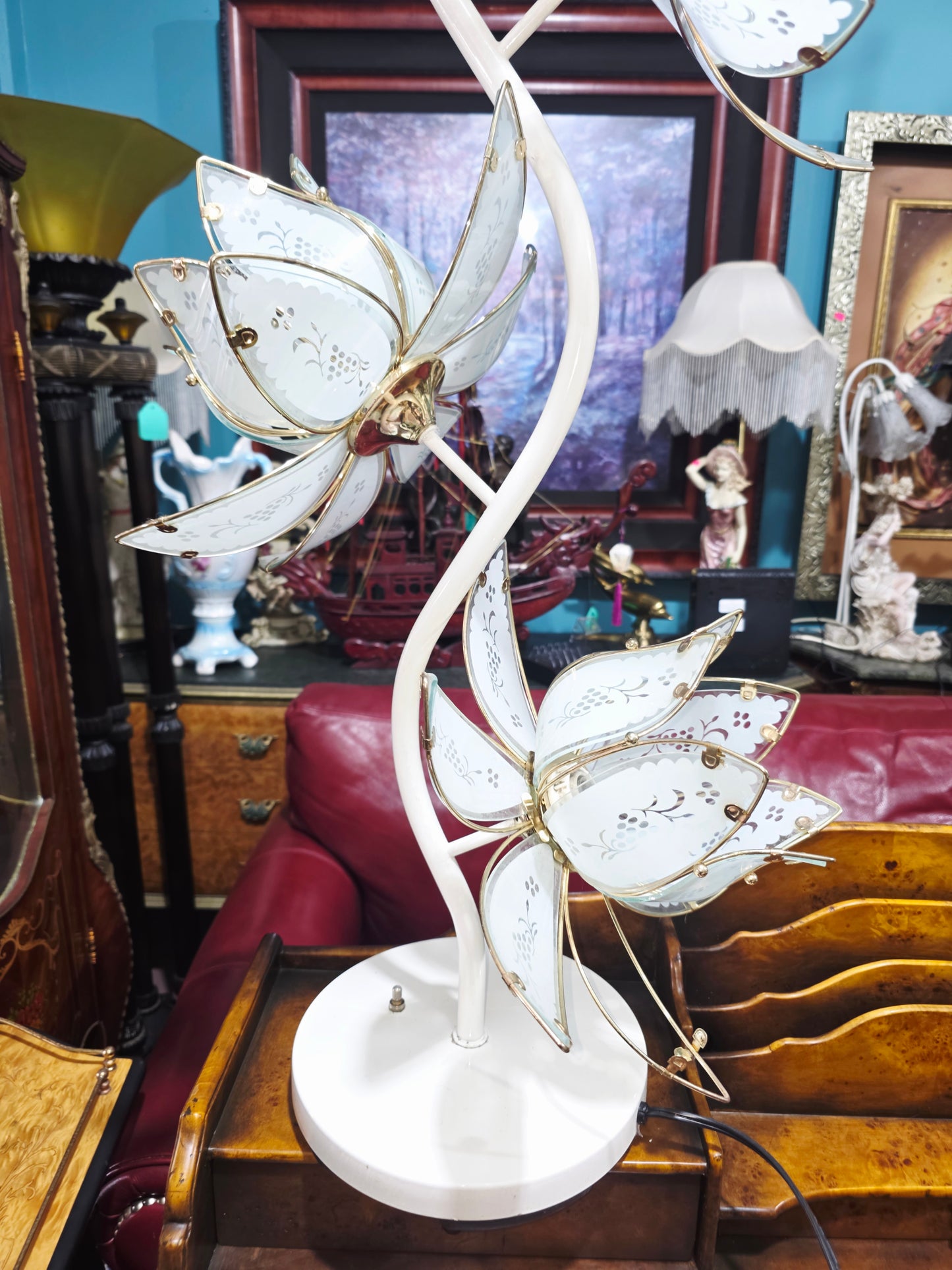 🌸 Pair of Vintage Italian Lotus Flower Lamps – 70s Retro Design ✨