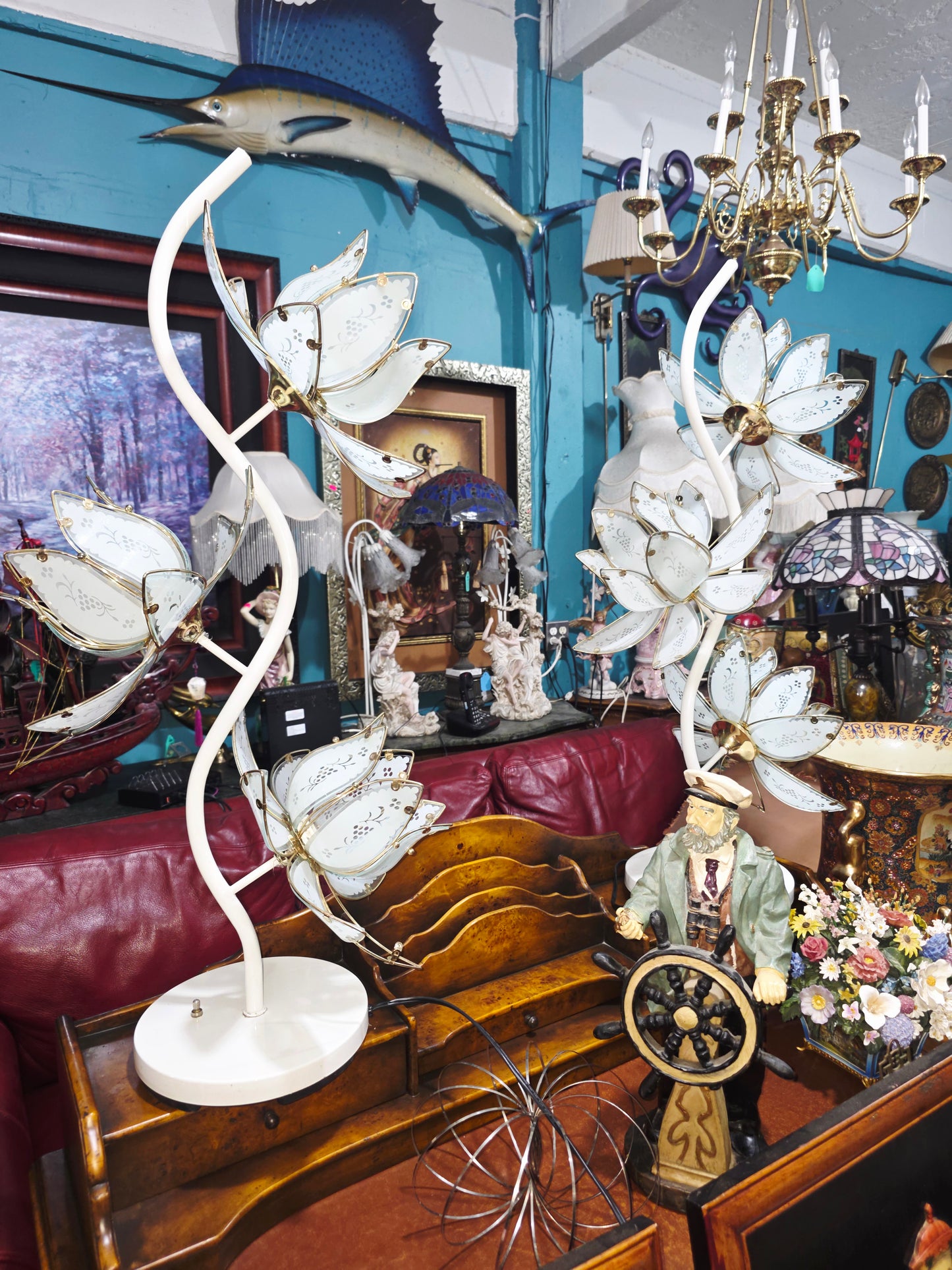 🌸 Pair of Vintage Italian Lotus Flower Lamps – 70s Retro Design ✨