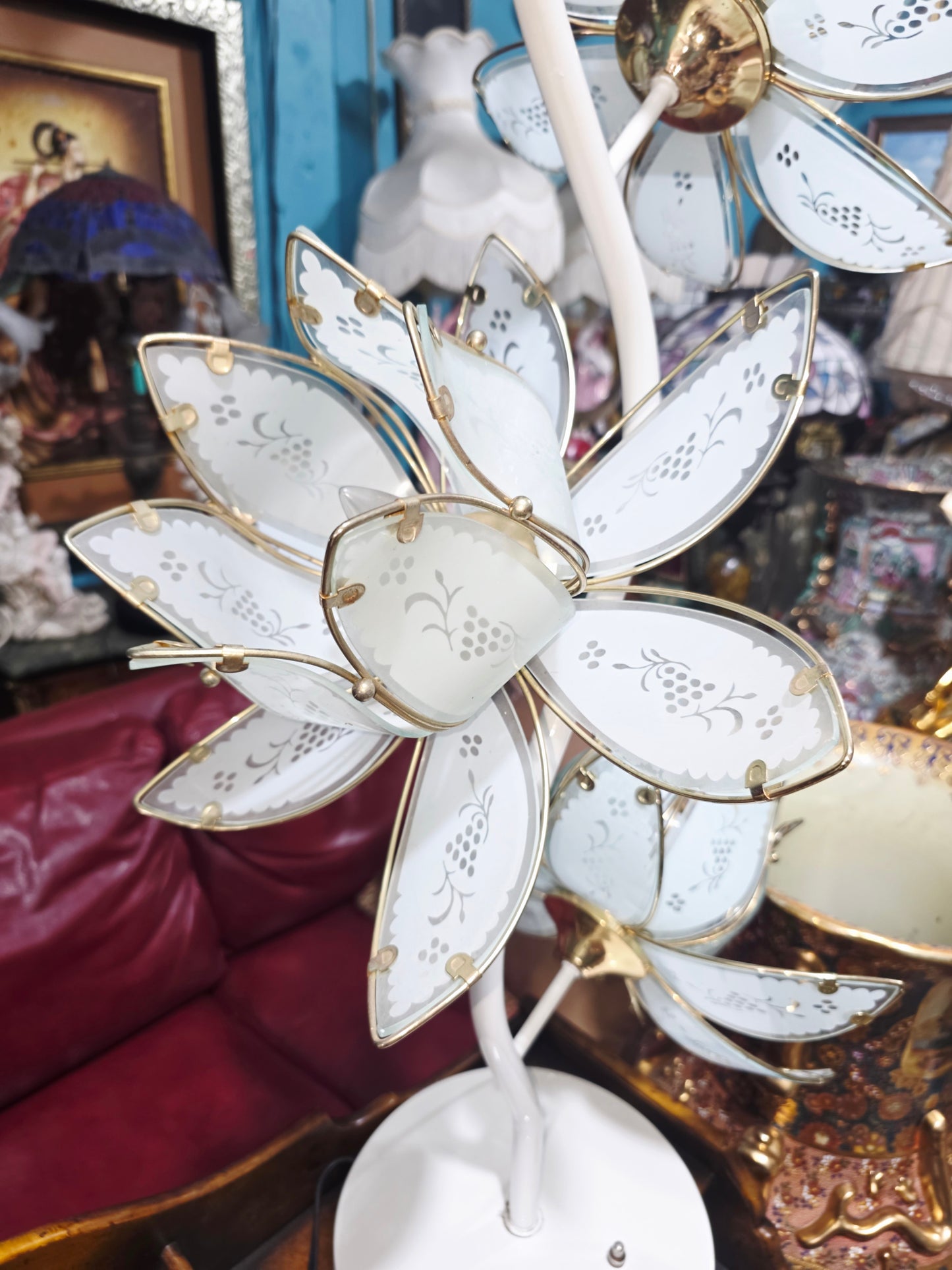 🌸 Pair of Vintage Italian Lotus Flower Lamps – 70s Retro Design ✨