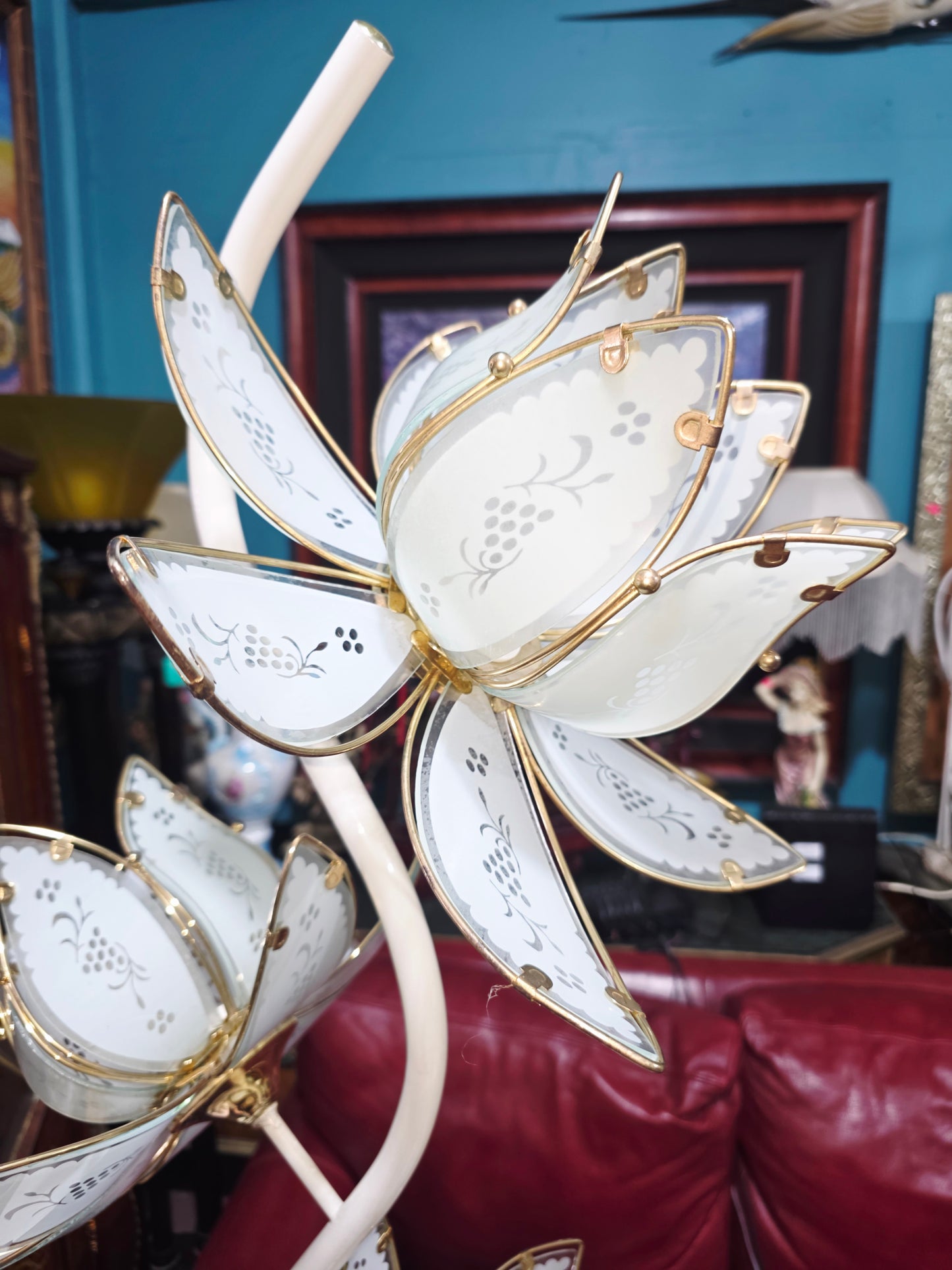 🌸 Pair of Vintage Italian Lotus Flower Lamps – 70s Retro Design ✨