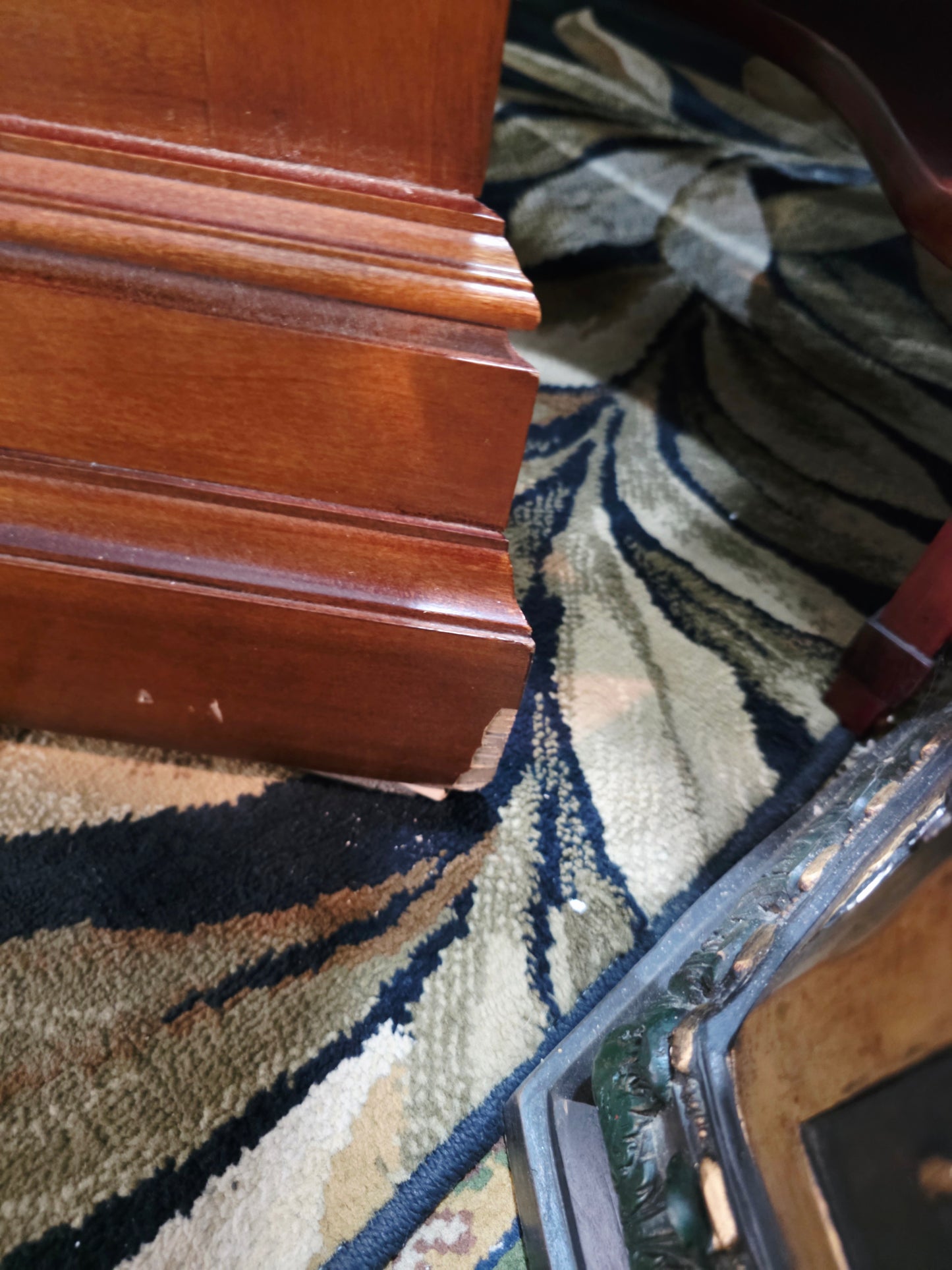 🕰️ Reloj de pie Ridgeway con placa grabada “LACAYO” — Elegancia atemporal y presencia majestuosa 🇺🇸✨