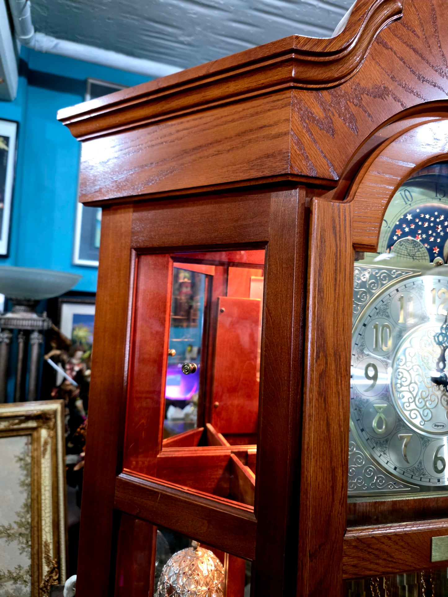 🕰️ Reloj de pie Ridgeway con placa grabada “LACAYO” — Elegancia atemporal y presencia majestuosa 🇺🇸✨