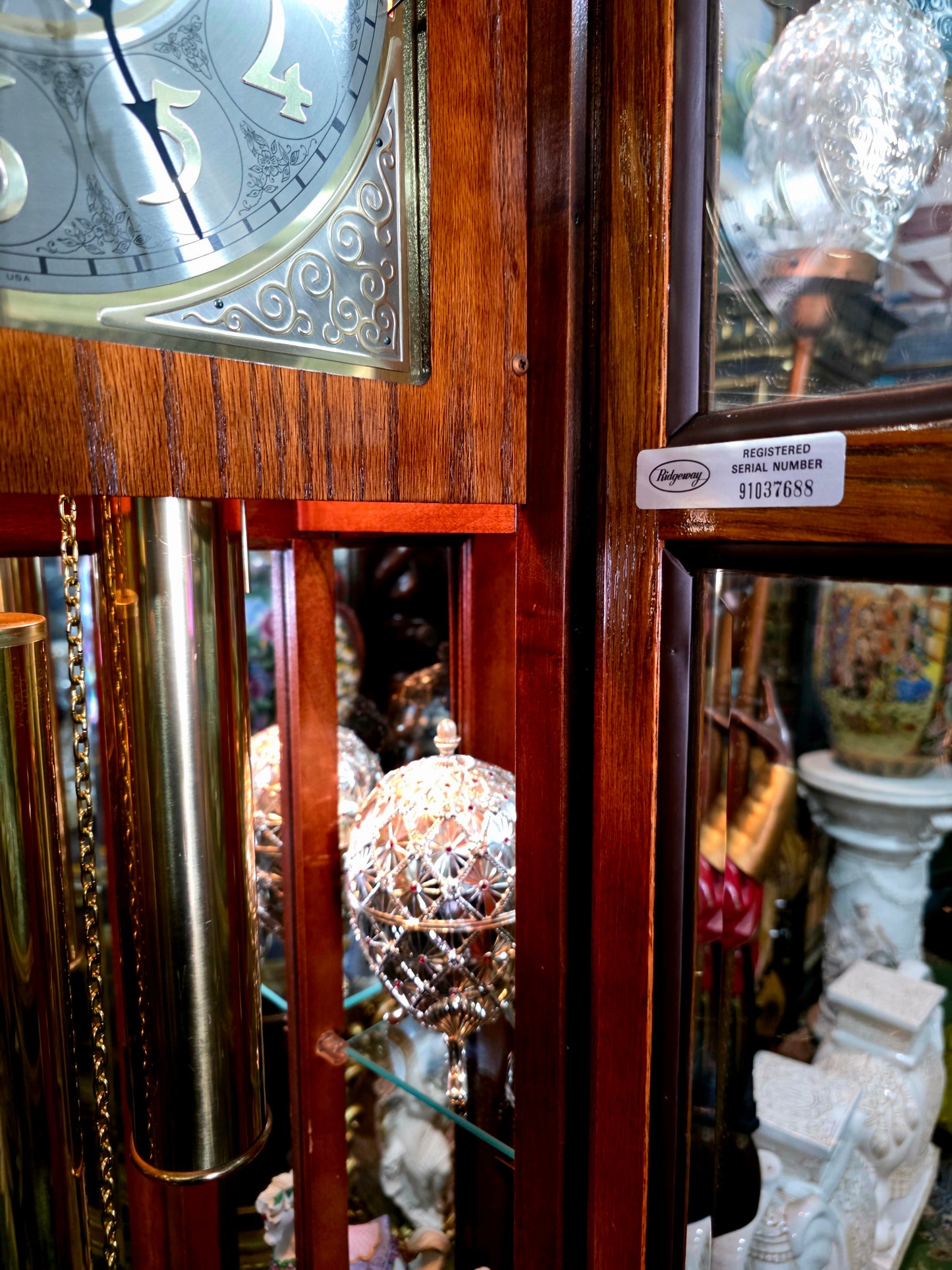 🕰️ Reloj de pie Ridgeway con placa grabada “LACAYO” — Elegancia atemporal y presencia majestuosa 🇺🇸✨