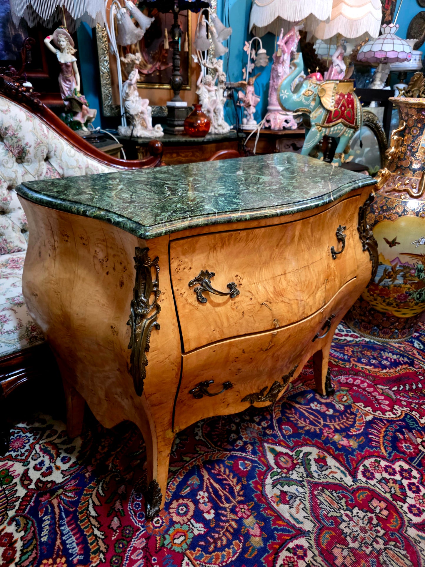 ✨ Bombe frances con cubierta de mármol y herrajes en bronce dorado 🇫🇷