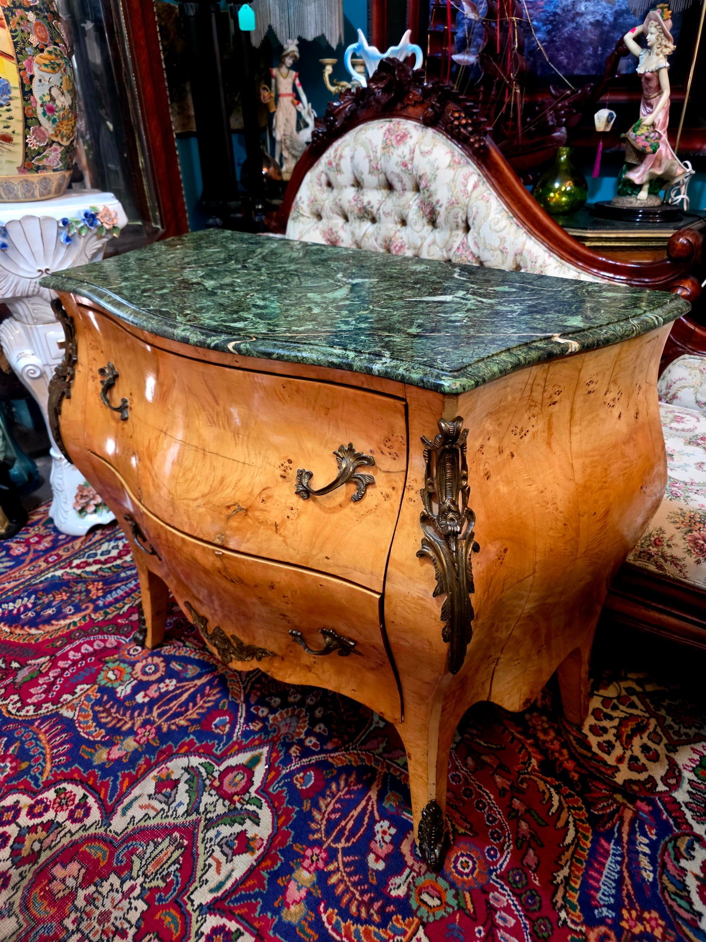 ✨ Bombe frances con cubierta de mármol y herrajes en bronce dorado 🇫🇷