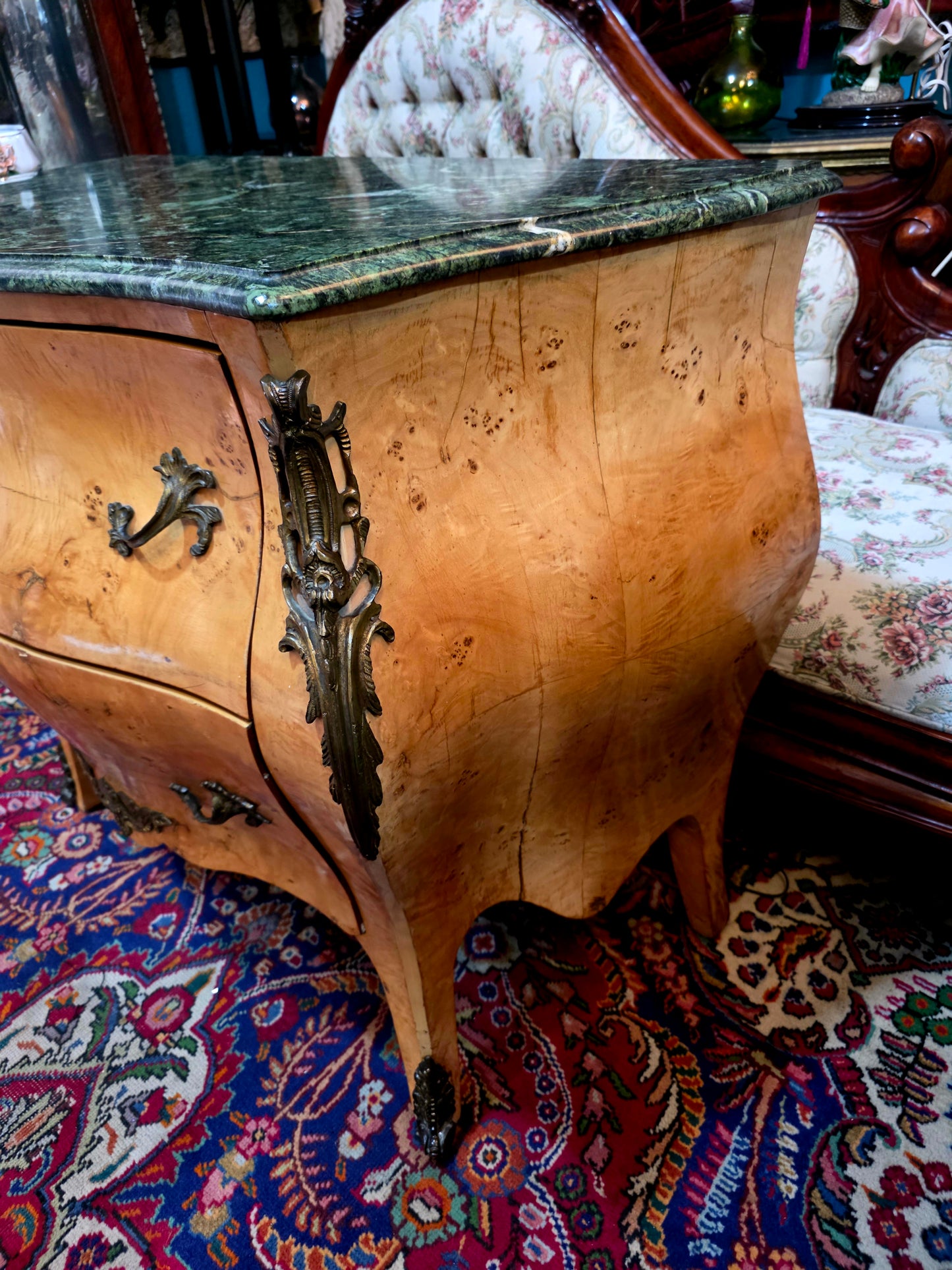 ✨ Bombe frances con cubierta de mármol y herrajes en bronce dorado 🇫🇷