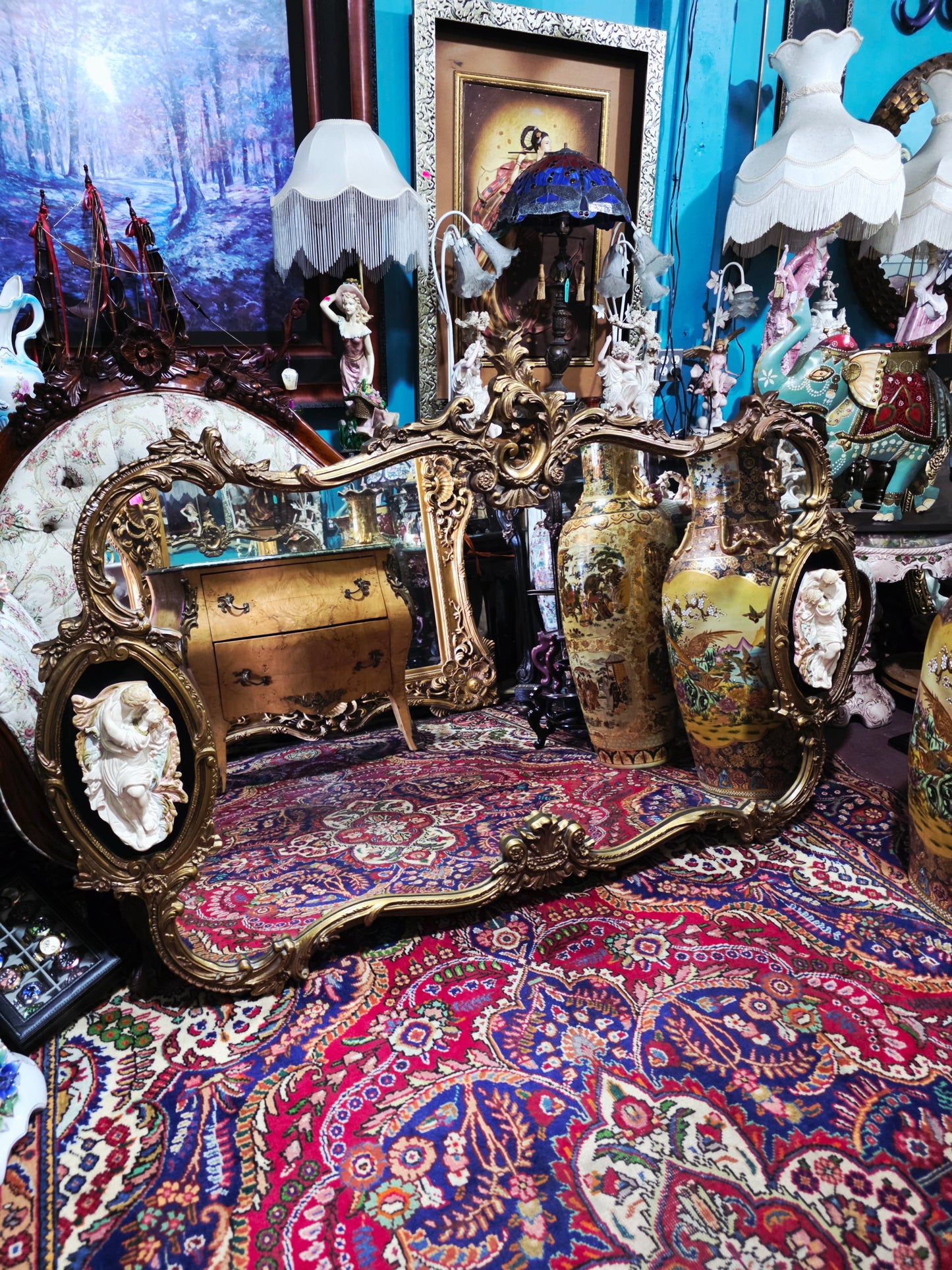 🩷Espejo Rococó con Relieve de Pareja Romántica – Tesoro Exclusivo en Rosarito Antiques 🩷