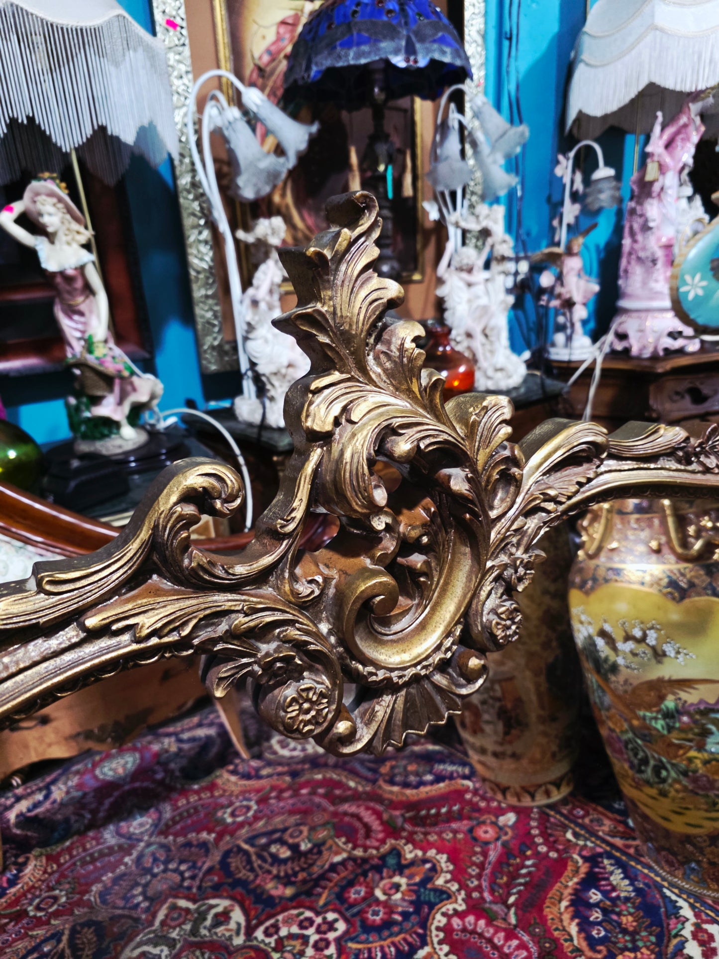 🩷Espejo Rococó con Relieve de Pareja Romántica – Tesoro Exclusivo en Rosarito Antiques 🩷