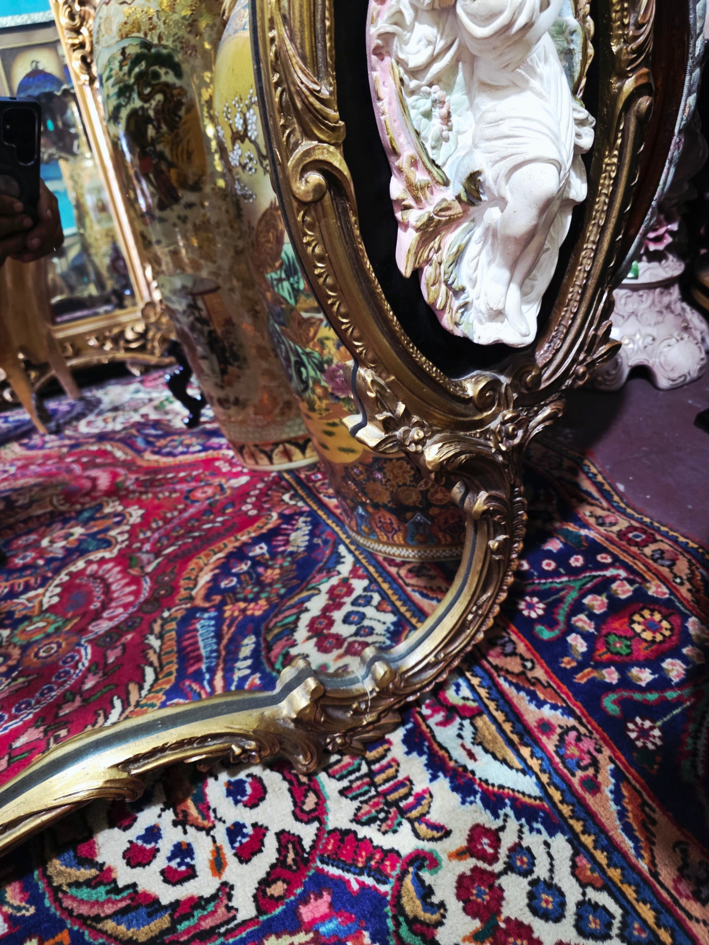 🩷Espejo Rococó con Relieve de Pareja Romántica – Tesoro Exclusivo en Rosarito Antiques 🩷