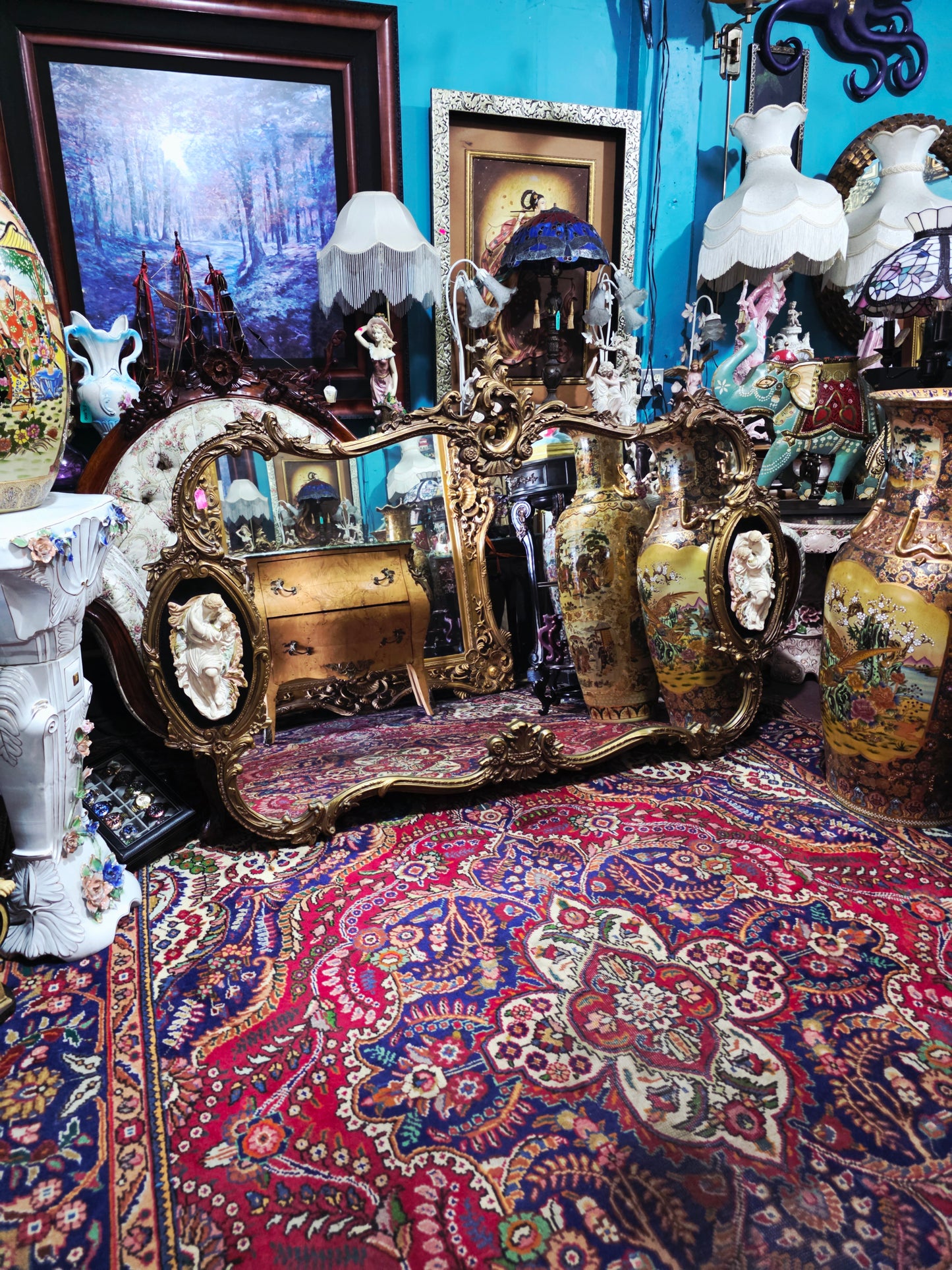 🩷Espejo Rococó con Relieve de Pareja Romántica – Tesoro Exclusivo en Rosarito Antiques 🩷