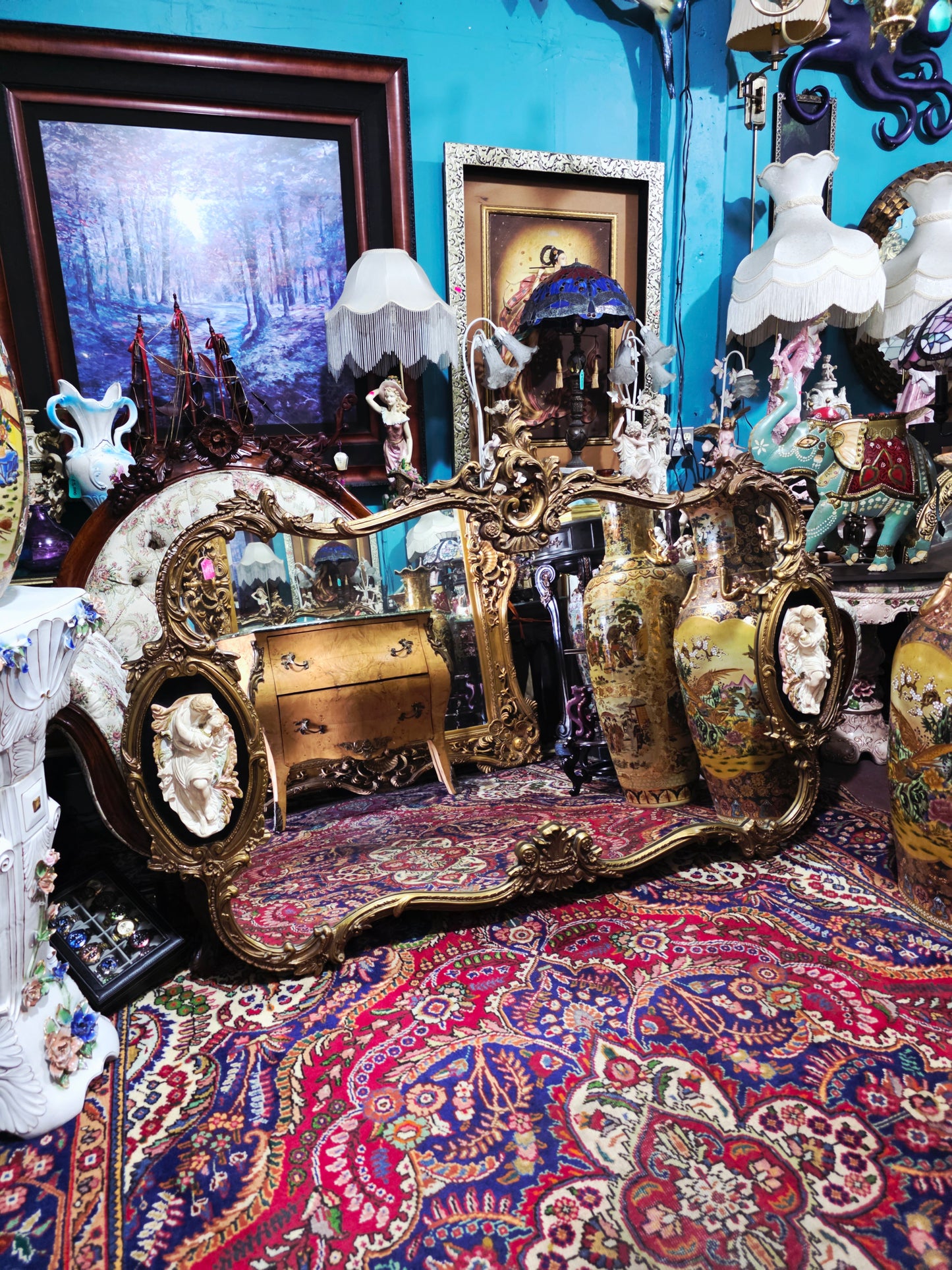 🩷Espejo Rococó con Relieve de Pareja Romántica – Tesoro Exclusivo en Rosarito Antiques 🩷