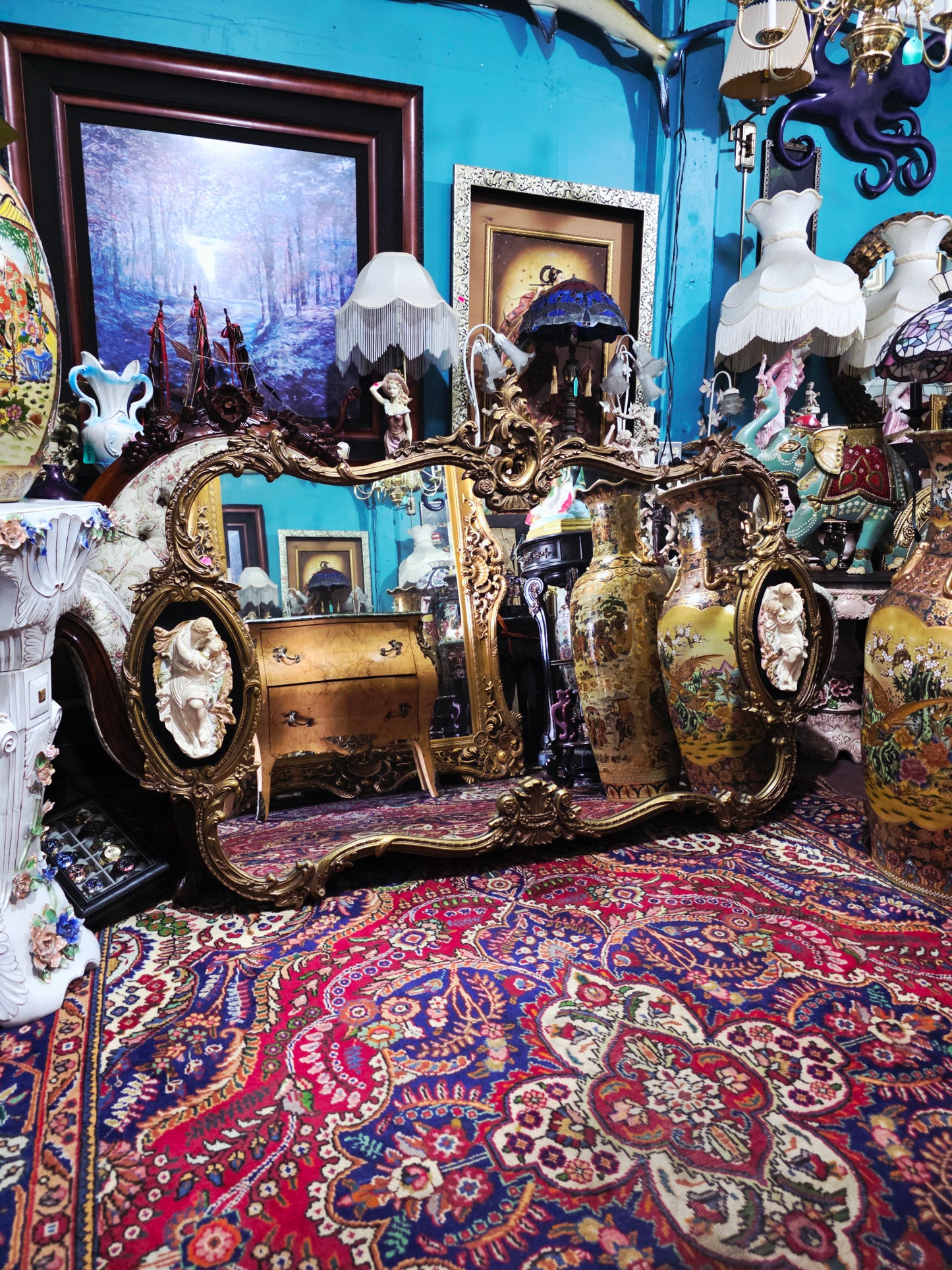 🩷Espejo Rococó con Relieve de Pareja Romántica – Tesoro Exclusivo en Rosarito Antiques 🩷