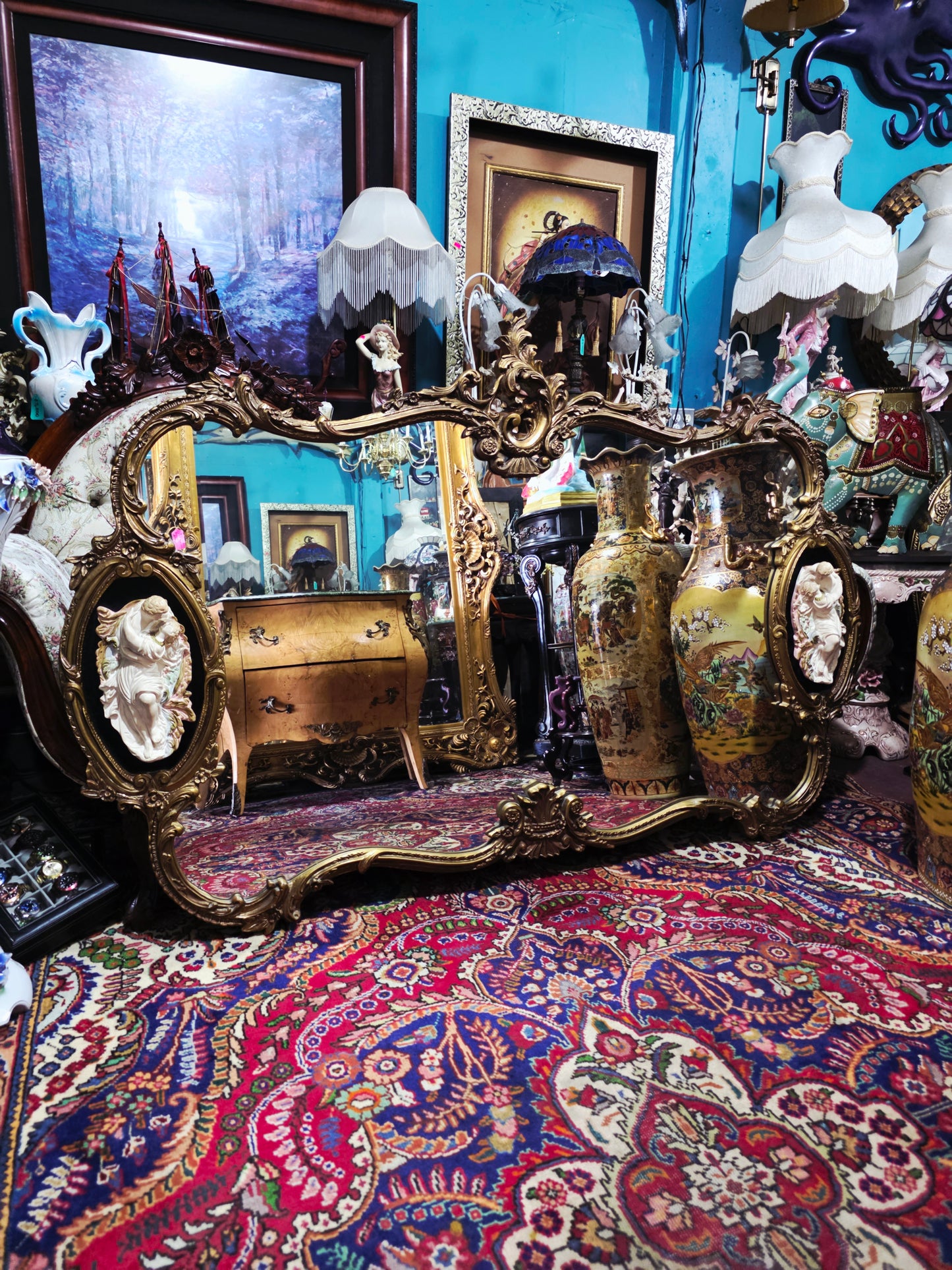 🩷Espejo Rococó con Relieve de Pareja Romántica – Tesoro Exclusivo en Rosarito Antiques 🩷