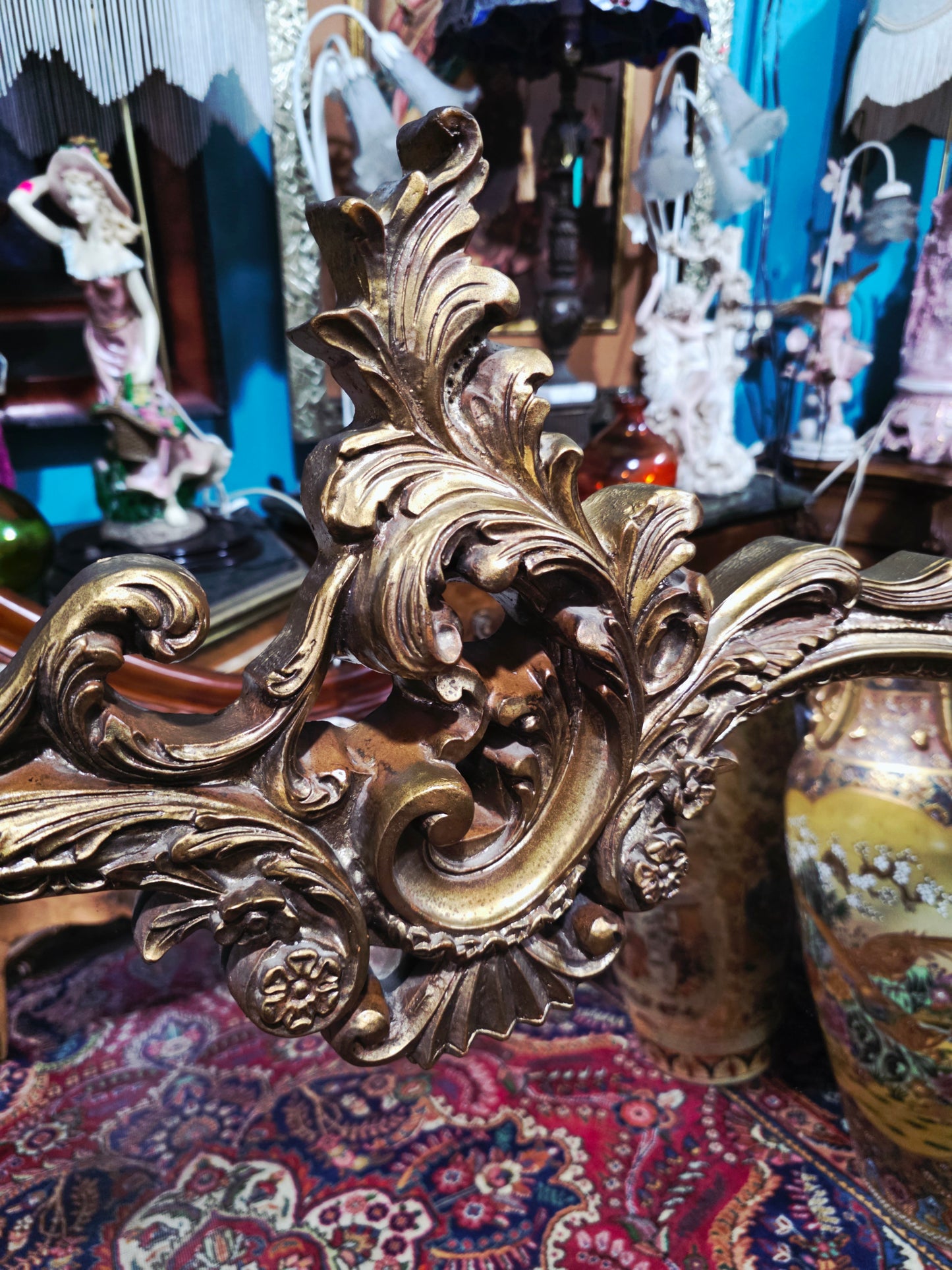 🩷Espejo Rococó con Relieve de Pareja Romántica – Tesoro Exclusivo en Rosarito Antiques 🩷