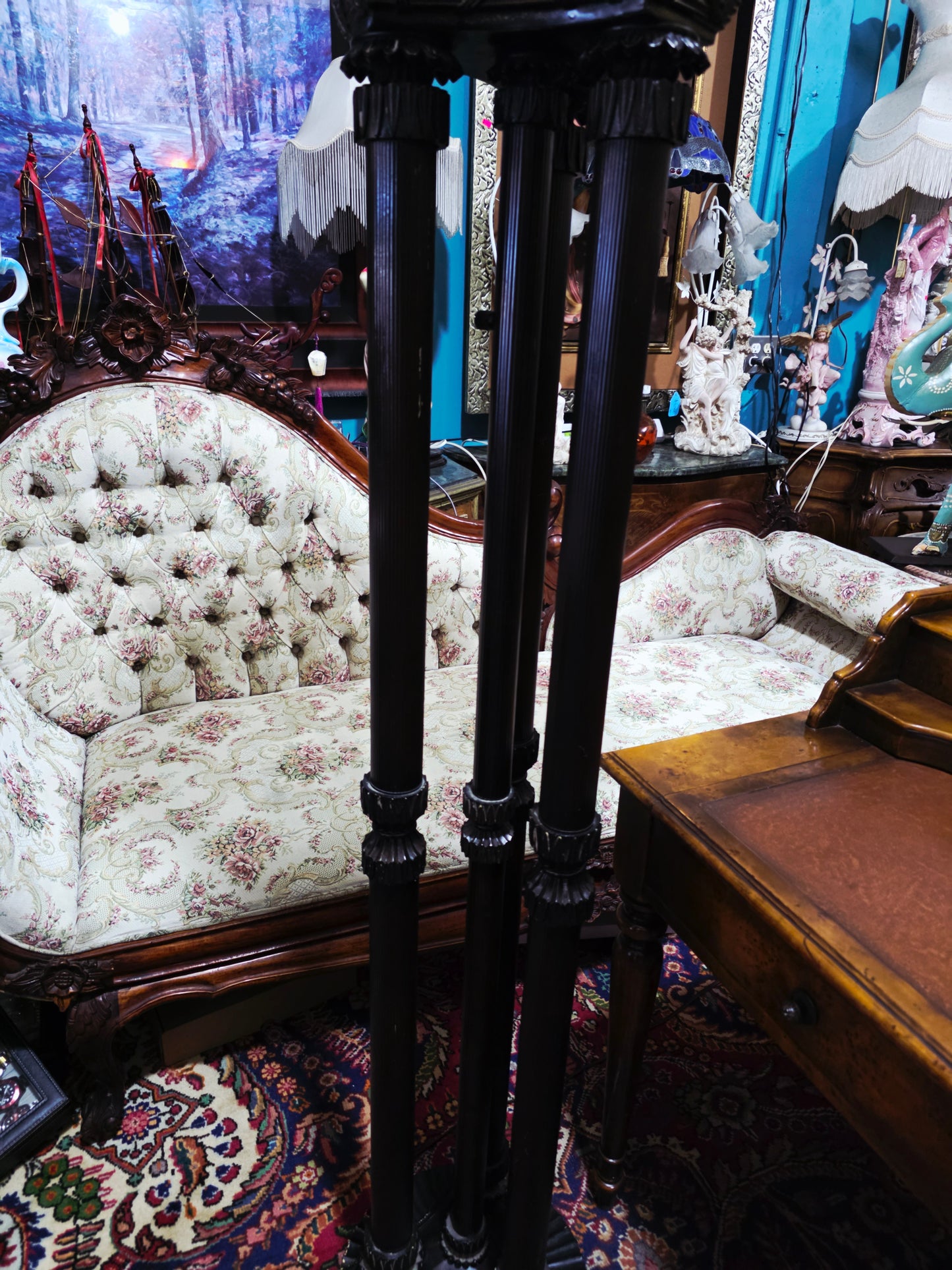 🌟 Par de Lámparas de Piso Estilo Antorcha - Elegancia Exclusiva en Rosarito Antiques 🌟