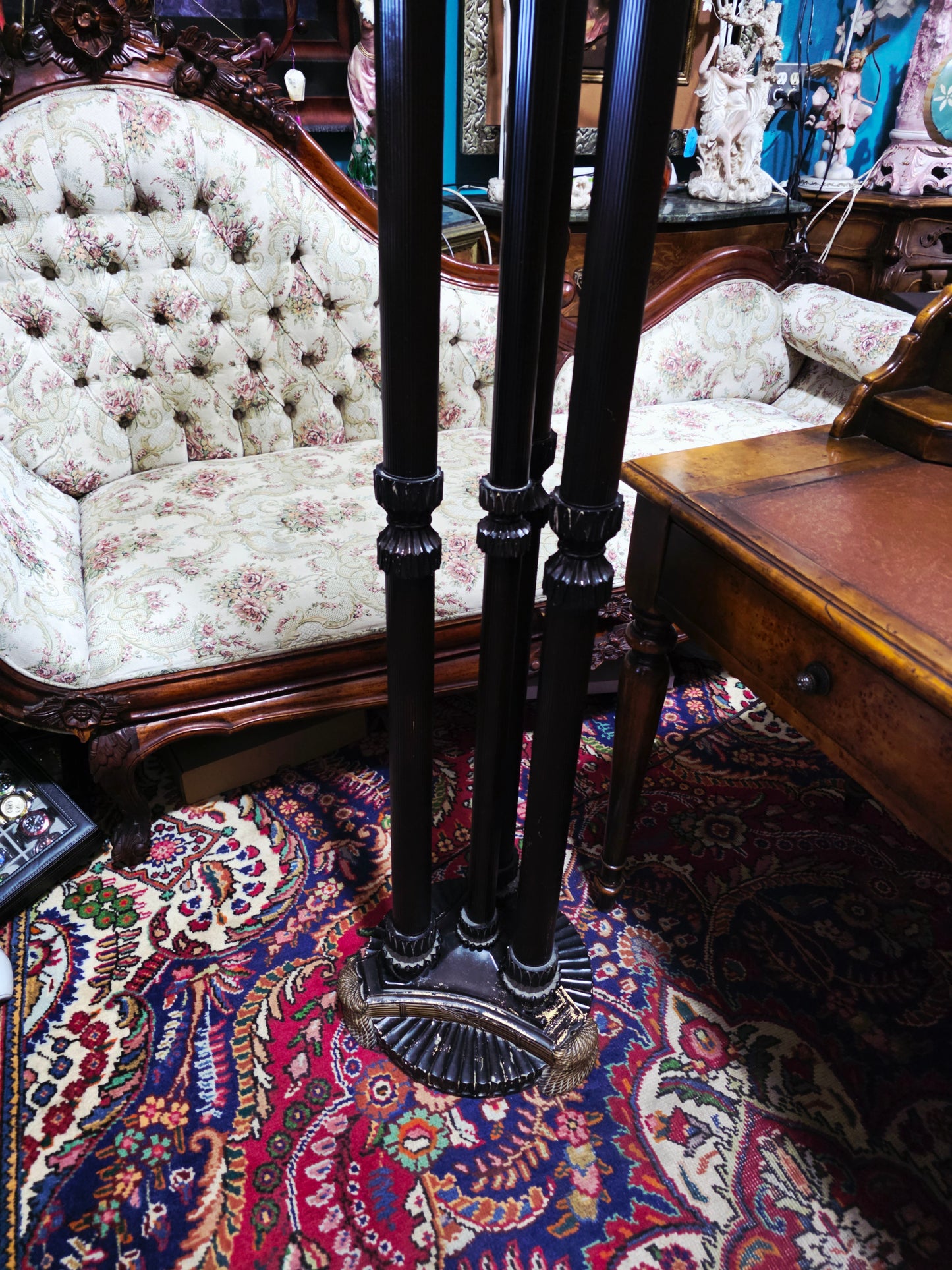 🌟 Par de Lámparas de Piso Estilo Antorcha - Elegancia Exclusiva en Rosarito Antiques 🌟