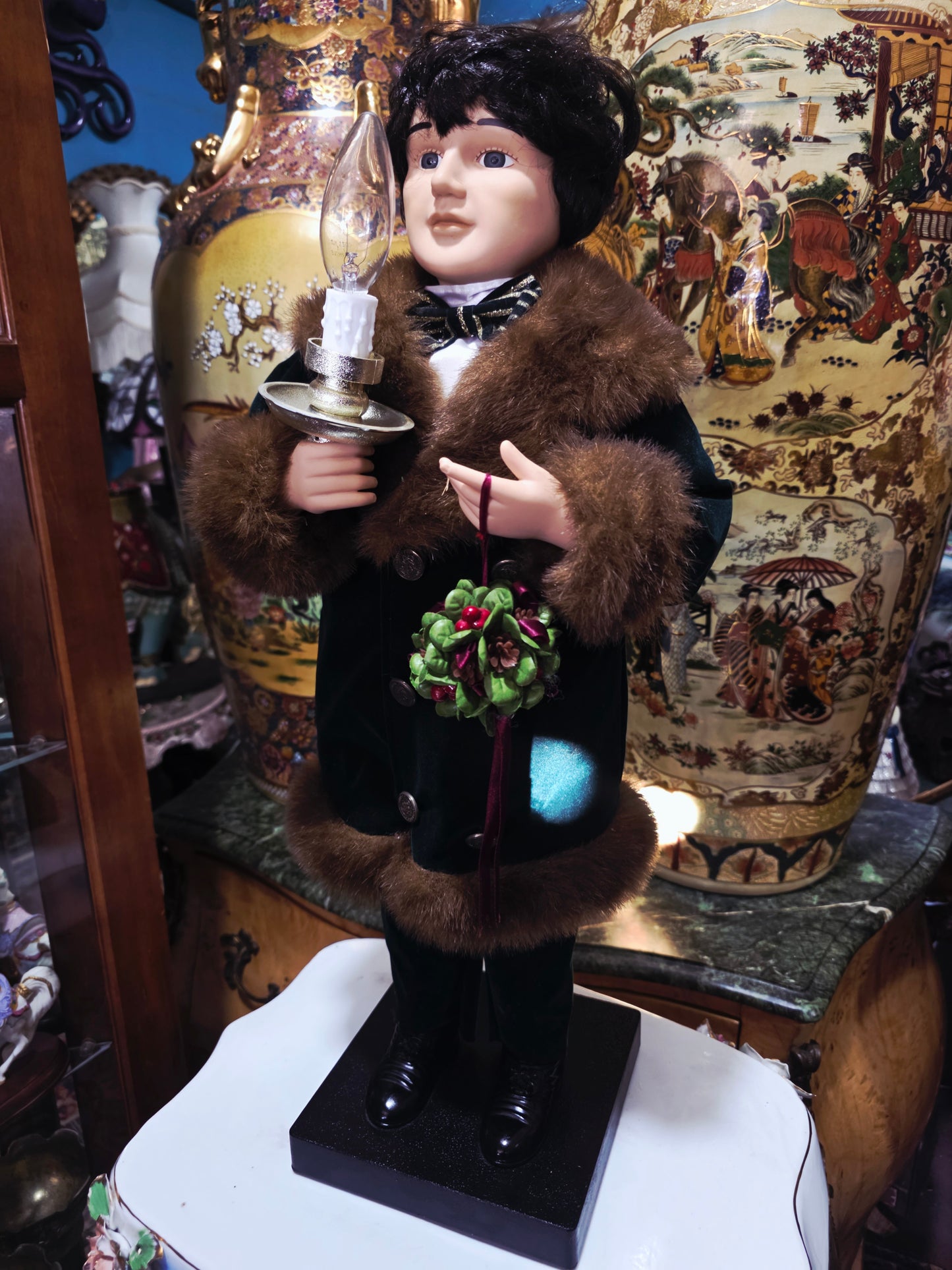 🎄 Victorian Boy Telco Motionette with Light – Animated Christmas Elegance 🎁