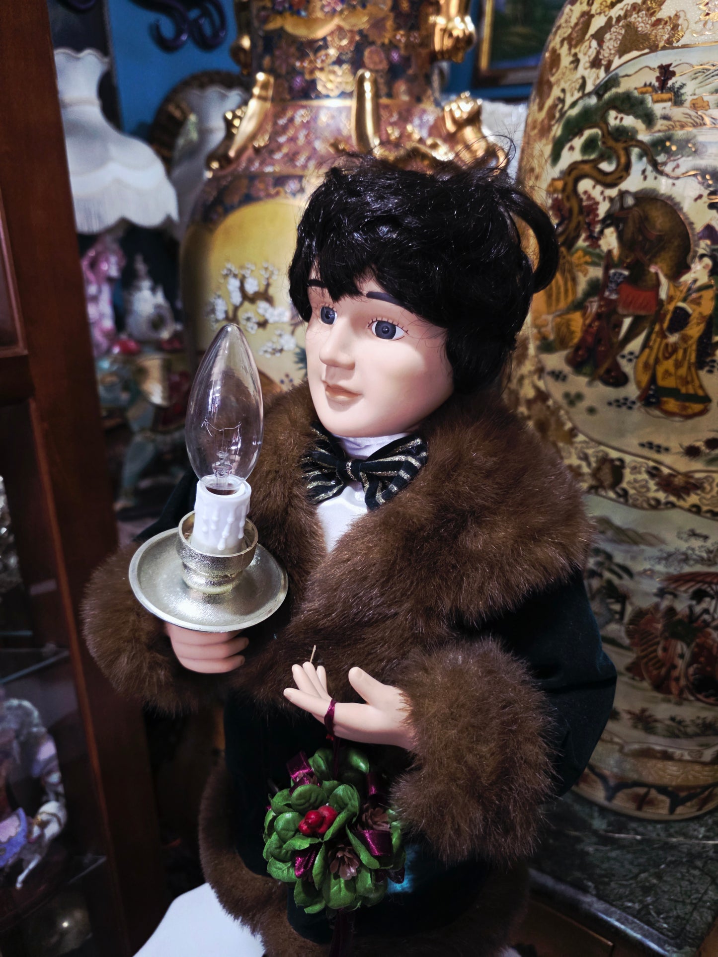 🎄 Victorian Boy Telco Motionette with Light – Animated Christmas Elegance 🎁