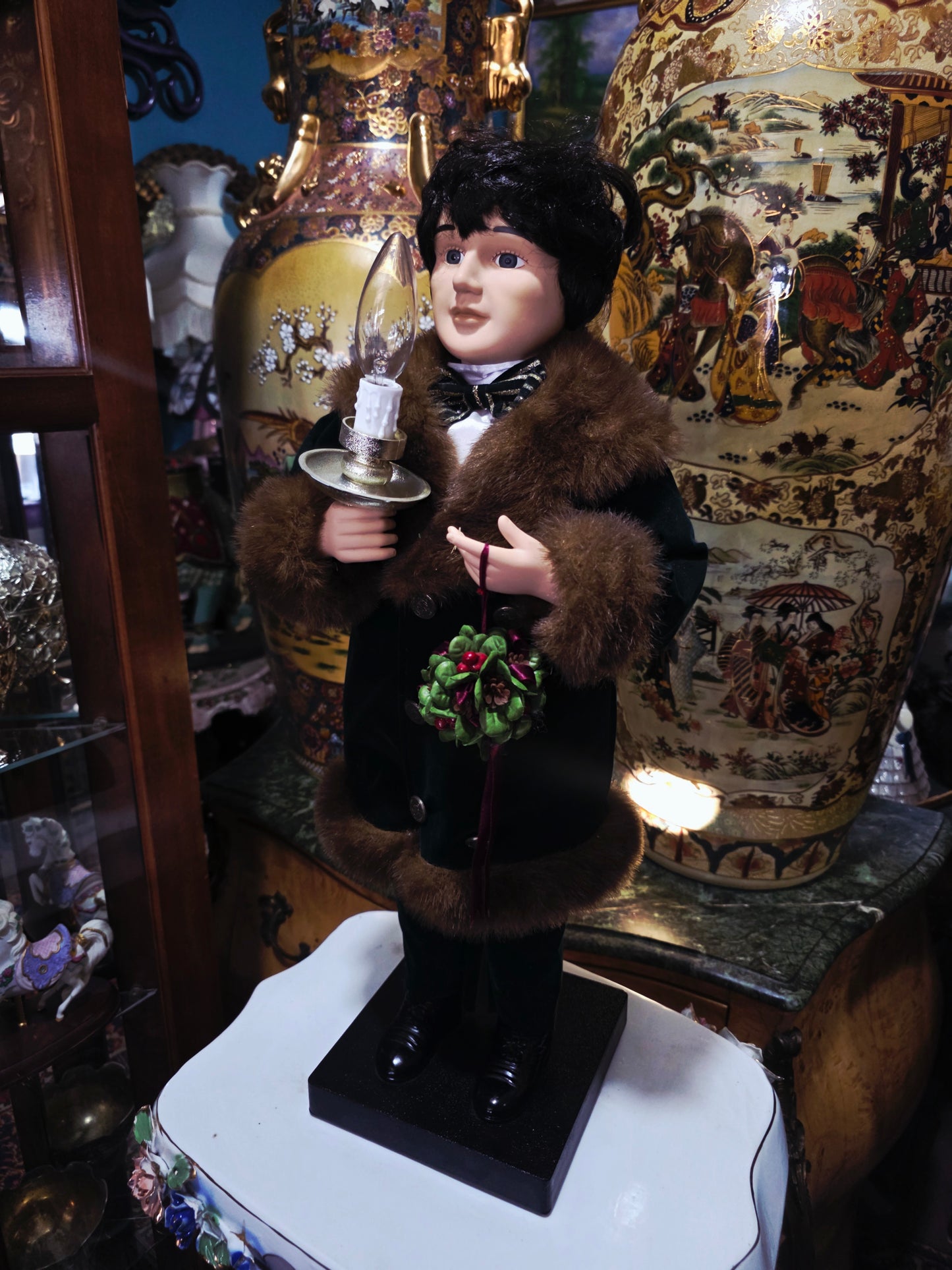 🎄 Victorian Boy Telco Motionette with Light – Animated Christmas Elegance 🎁