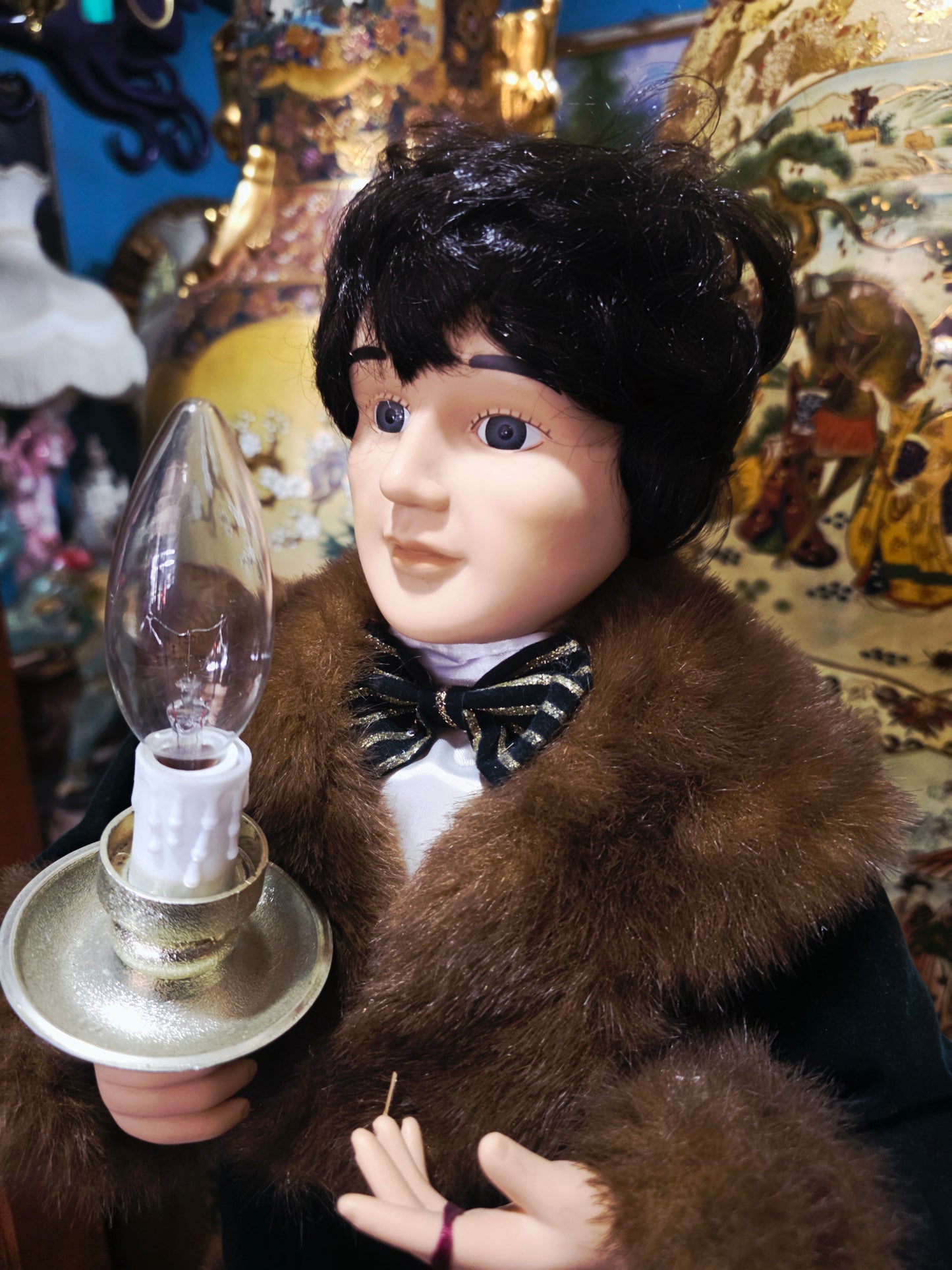 🎄 Victorian Boy Telco Motionette with Light – Animated Christmas Elegance 🎁