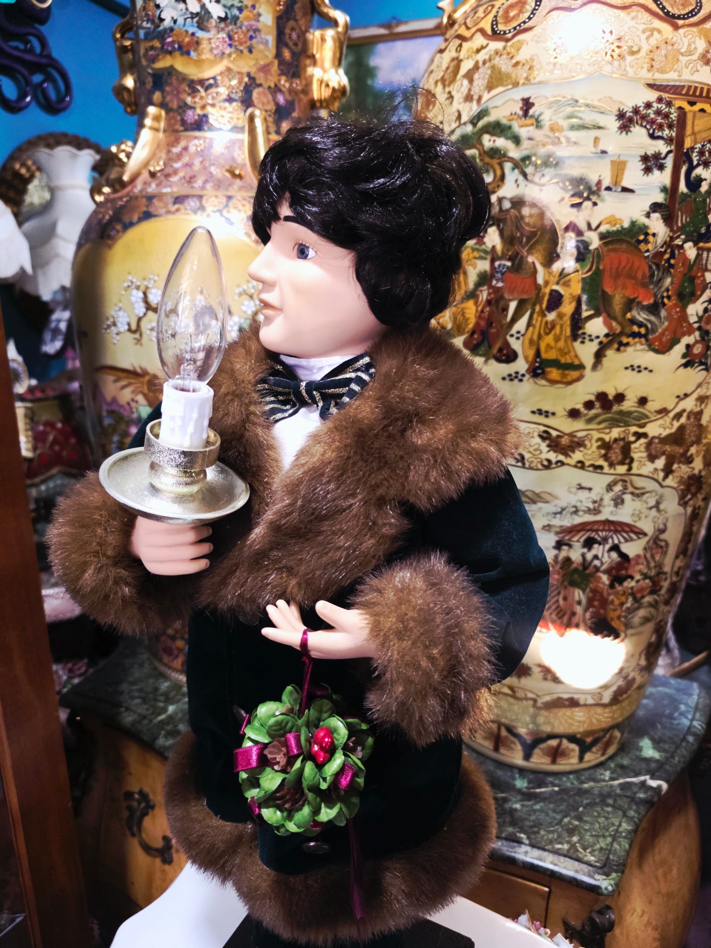 🎄 Victorian Boy Telco Motionette with Light – Animated Christmas Elegance 🎁