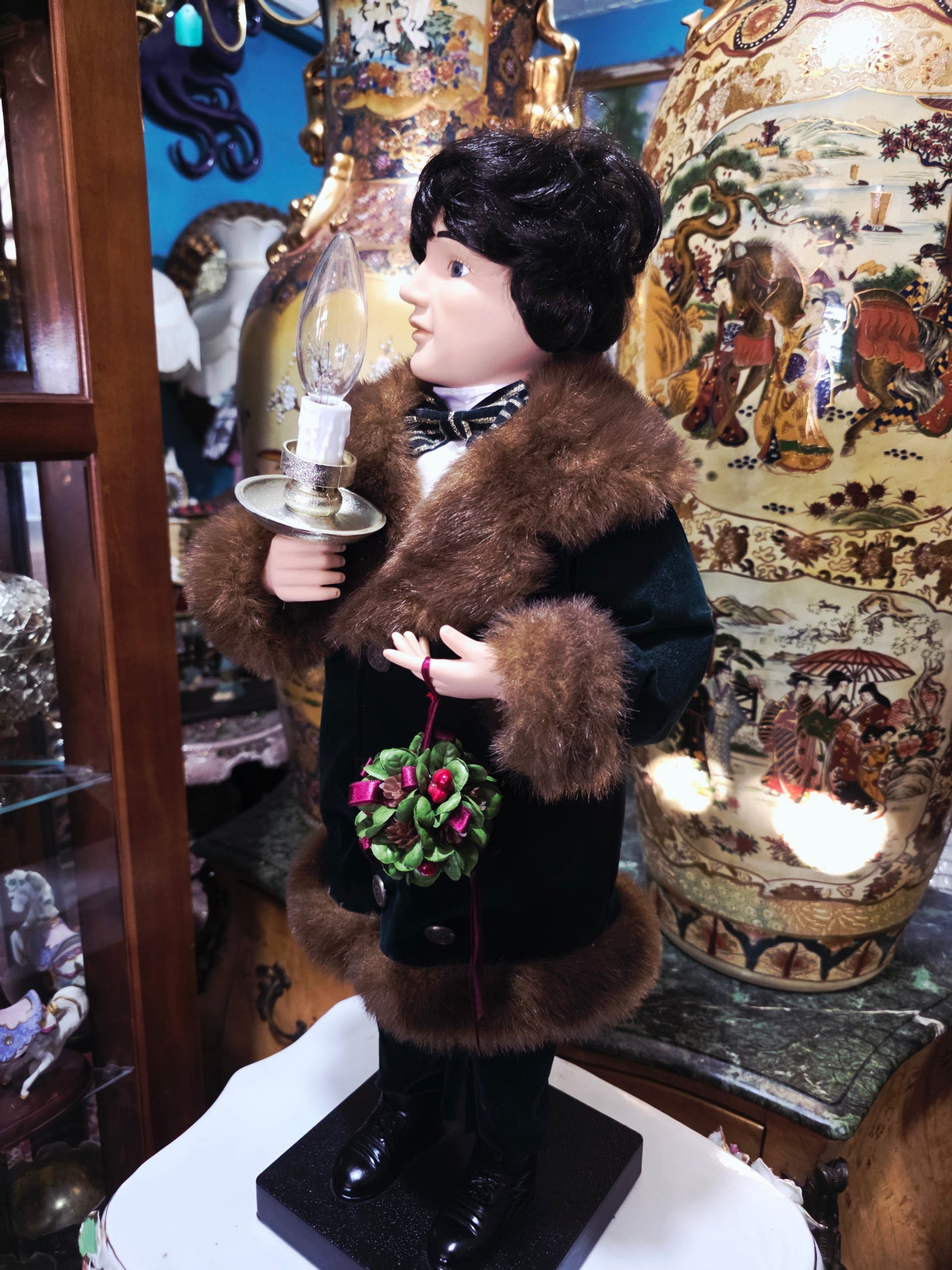 🎄 Victorian Boy Telco Motionette with Light – Animated Christmas Elegance 🎁