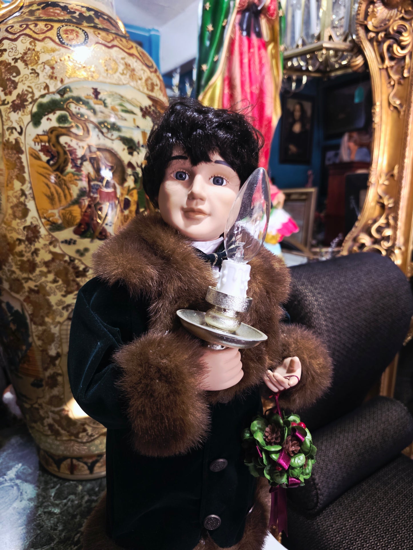 🎄 Victorian Boy Telco Motionette with Light – Animated Christmas Elegance 🎁