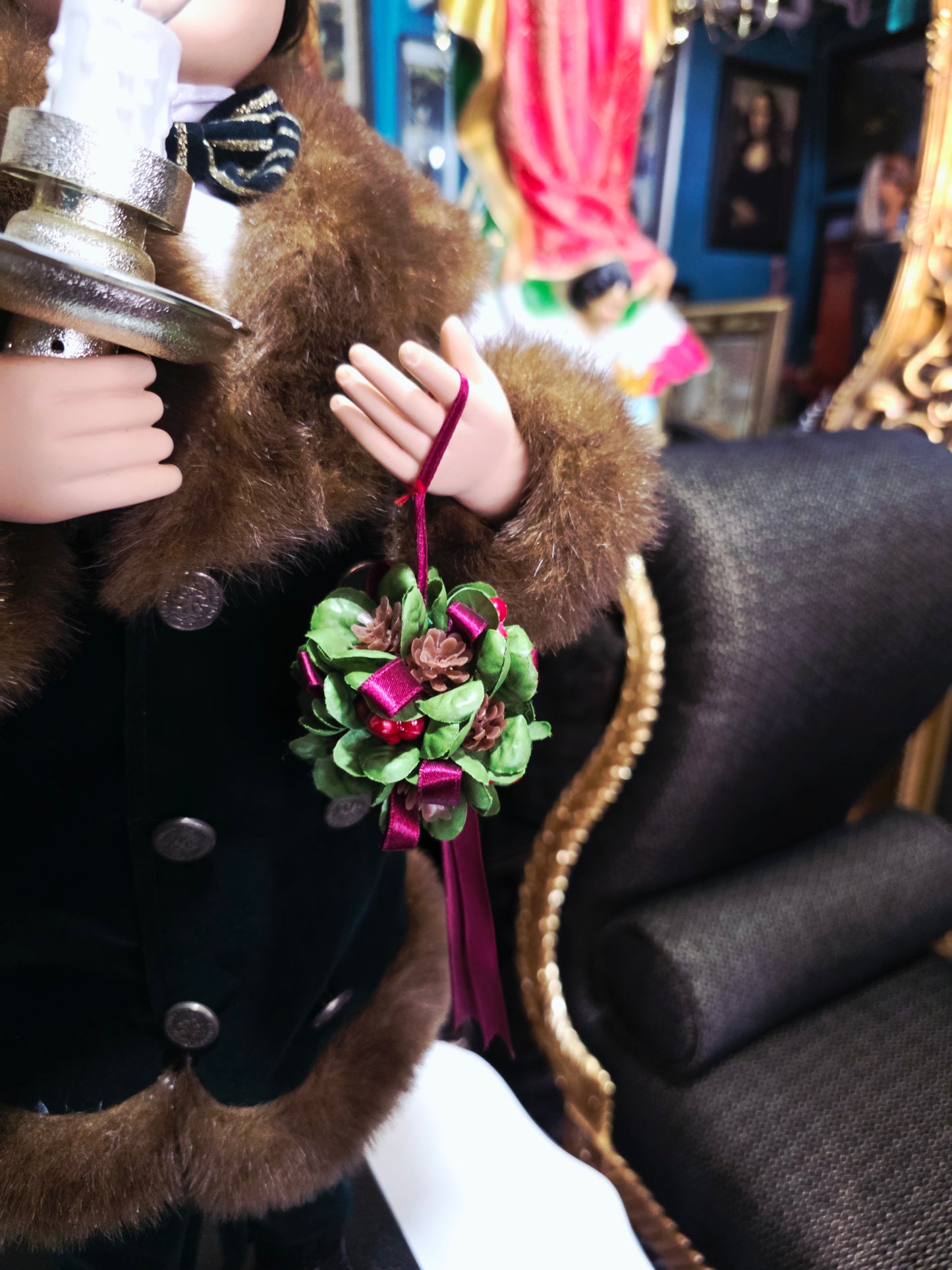 🎄 Victorian Boy Telco Motionette with Light – Animated Christmas Elegance 🎁