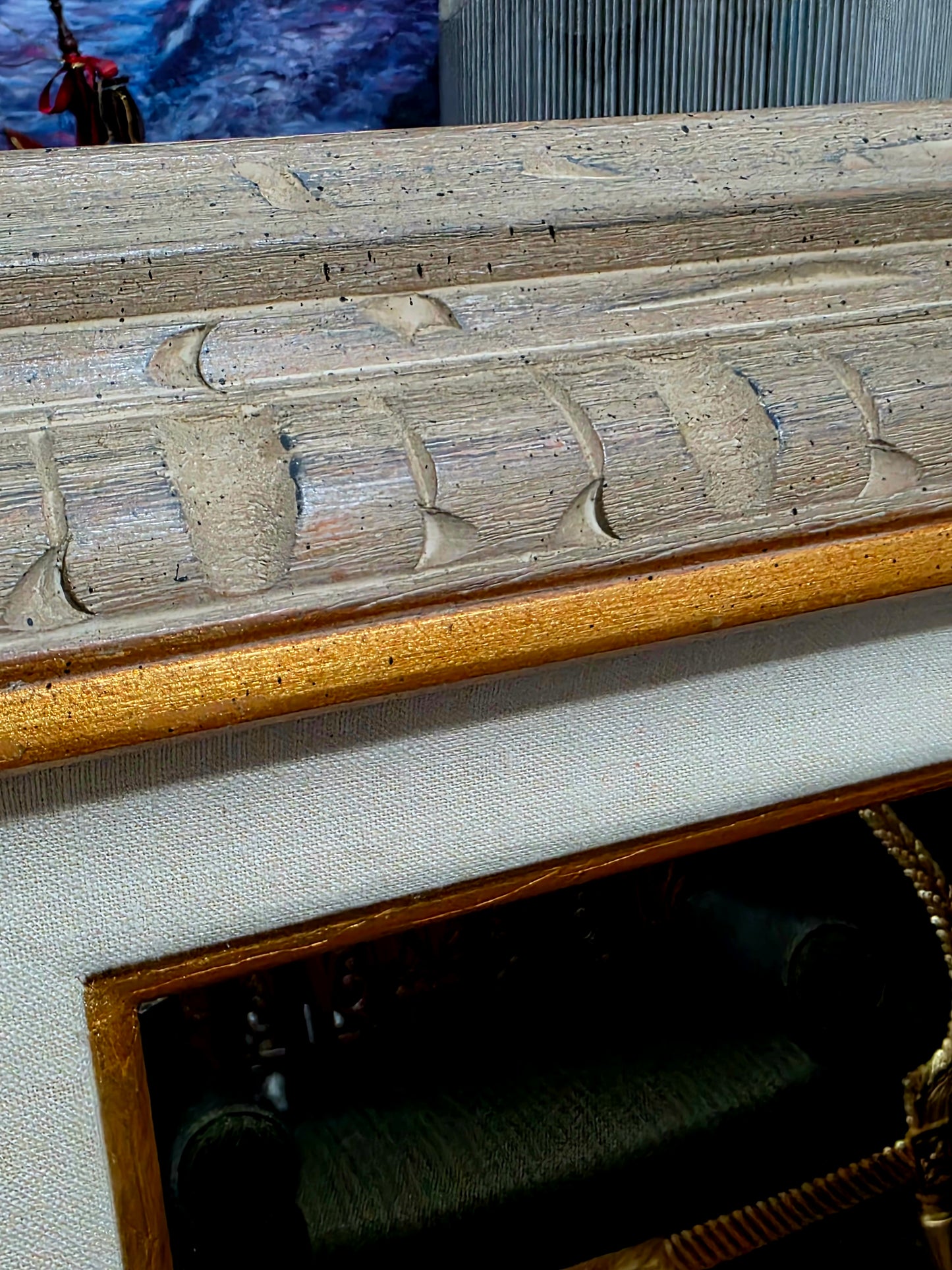 🪞 Mirror with Wooden Frame – Timeless Reflection with Gold Leaf ✨