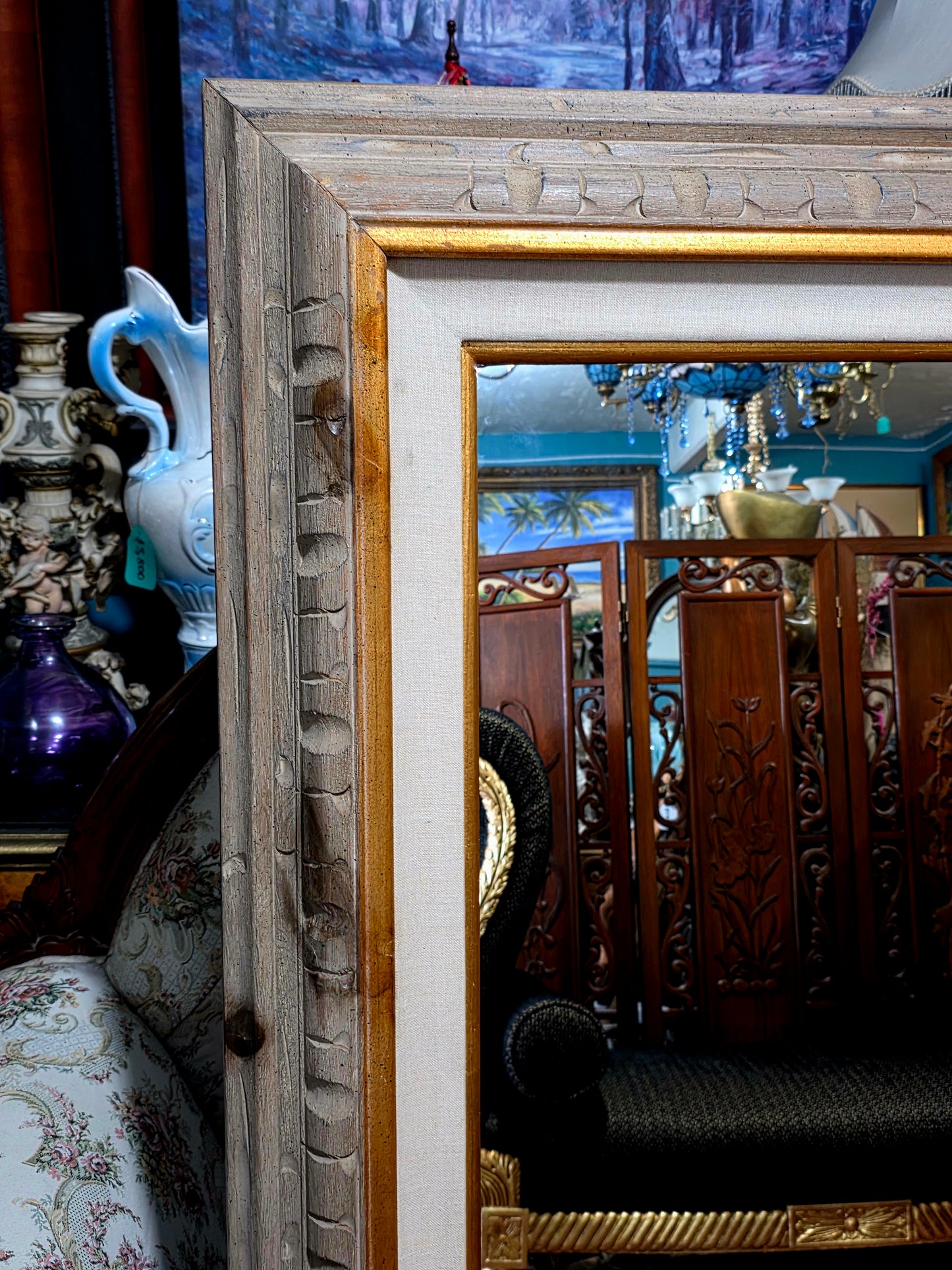 🪞 Mirror with Wooden Frame – Timeless Reflection with Gold Leaf ✨