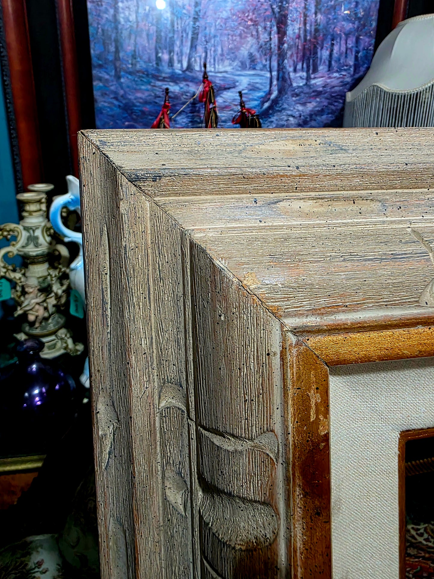 🪞 Mirror with Wooden Frame – Timeless Reflection with Gold Leaf ✨