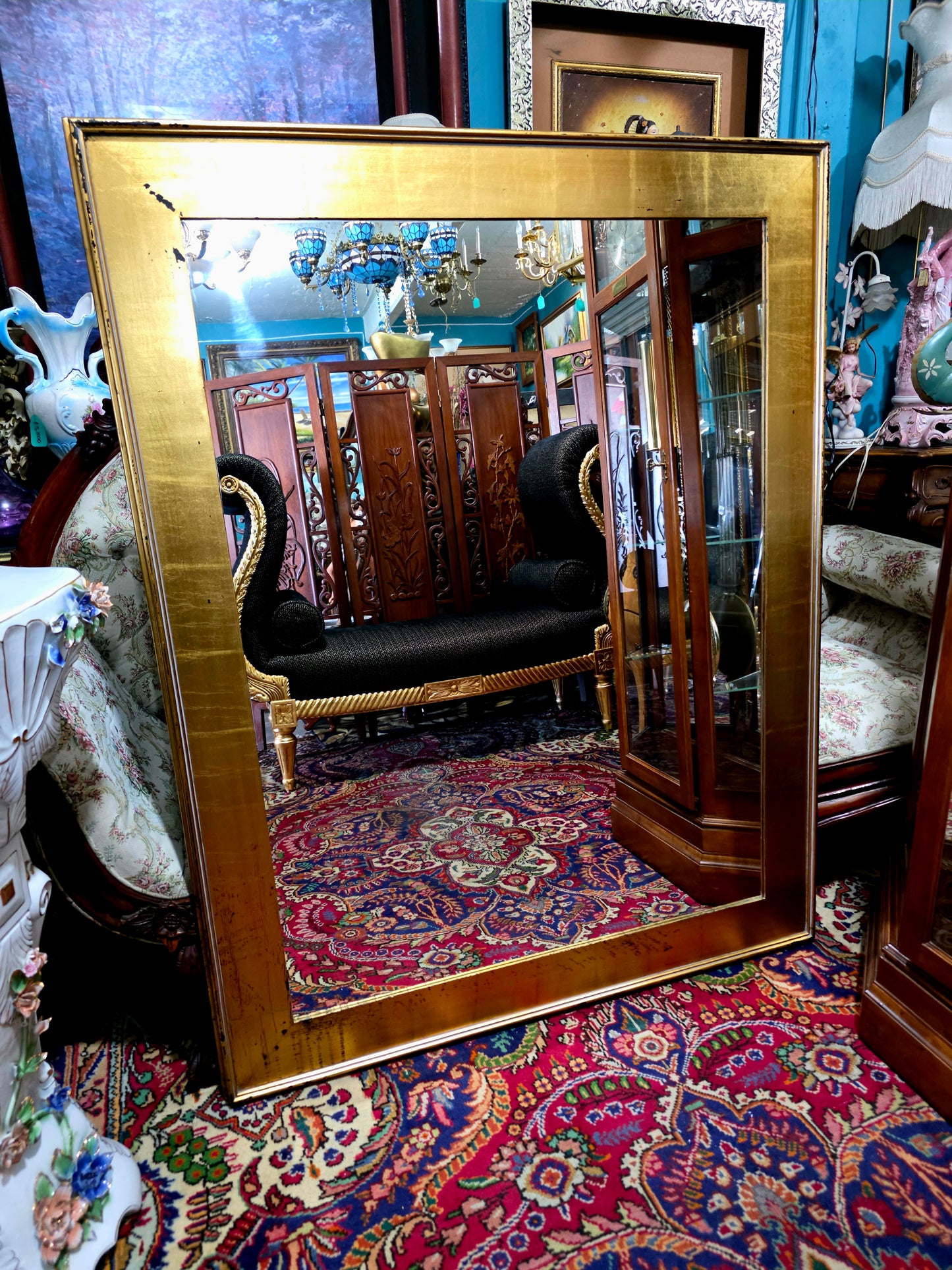 🪞 Mirror with Wooden Frame – Timeless Reflection with Gold Leaf ✨