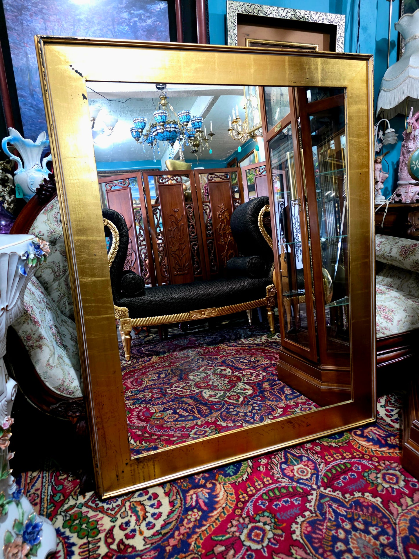 🪞 Mirror with Wooden Frame – Timeless Reflection with Gold Leaf ✨