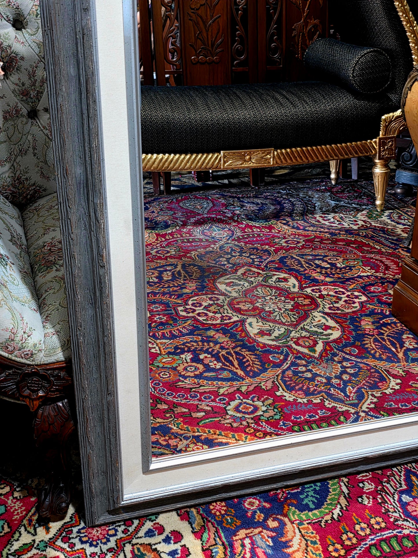 🪞 Mirror with Wooden Frame – Timeless Reflection of Great Presence ✨