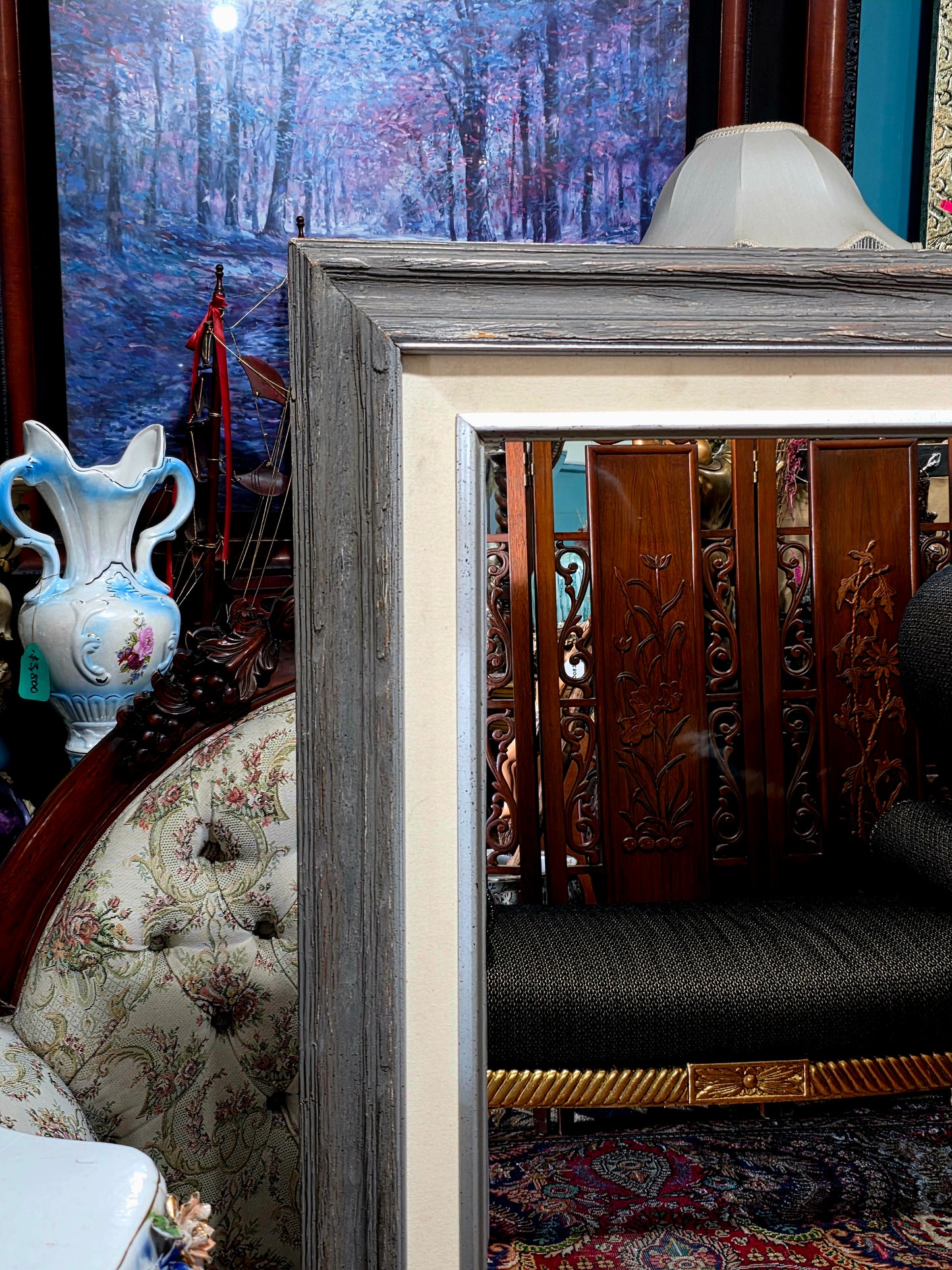 🪞 Mirror with Wooden Frame – Timeless Reflection of Great Presence ✨