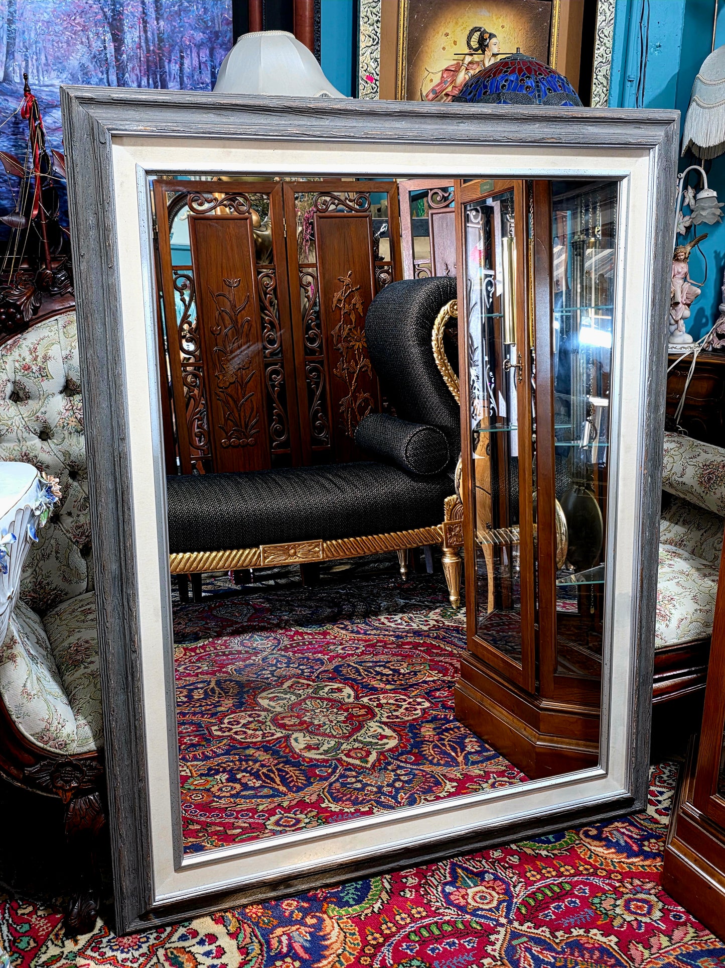 🪞 Mirror with Wooden Frame – Timeless Reflection of Great Presence ✨