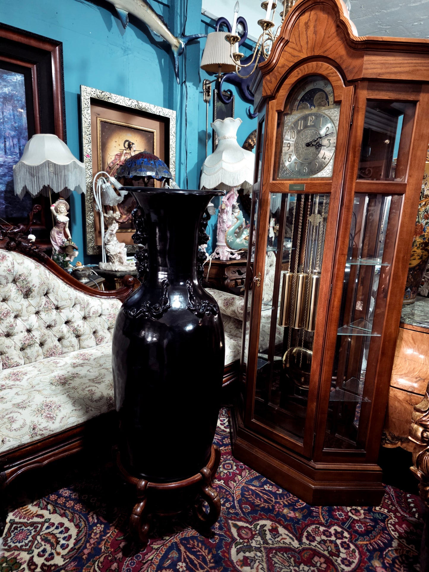 🖤 Par de Jarrones Orientales en Fibra de Vidrio con Base de Madera 🖤